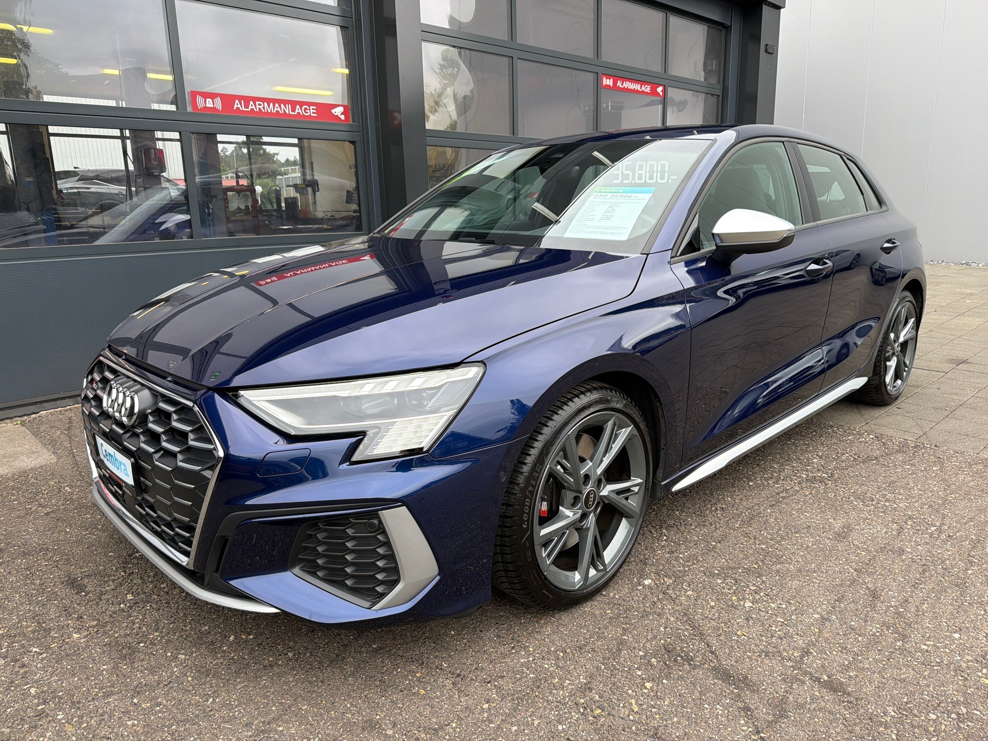AUDI S3 Sportback 2.0 TFSI quattro S-tronic-showroom-element-1