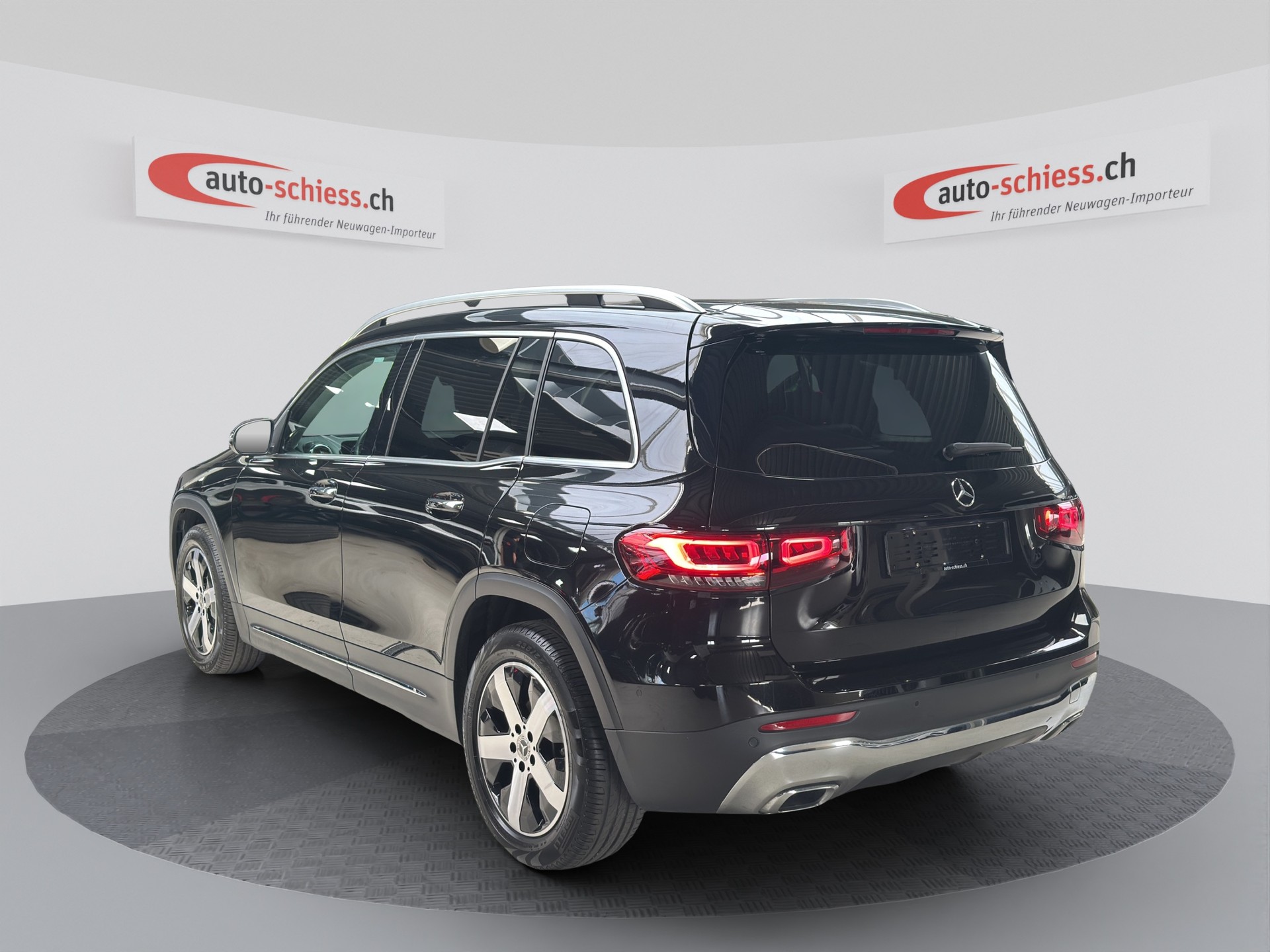 MERCEDES-BENZ GLB 200 4Matic Progressive 8G-Tronic-image-2