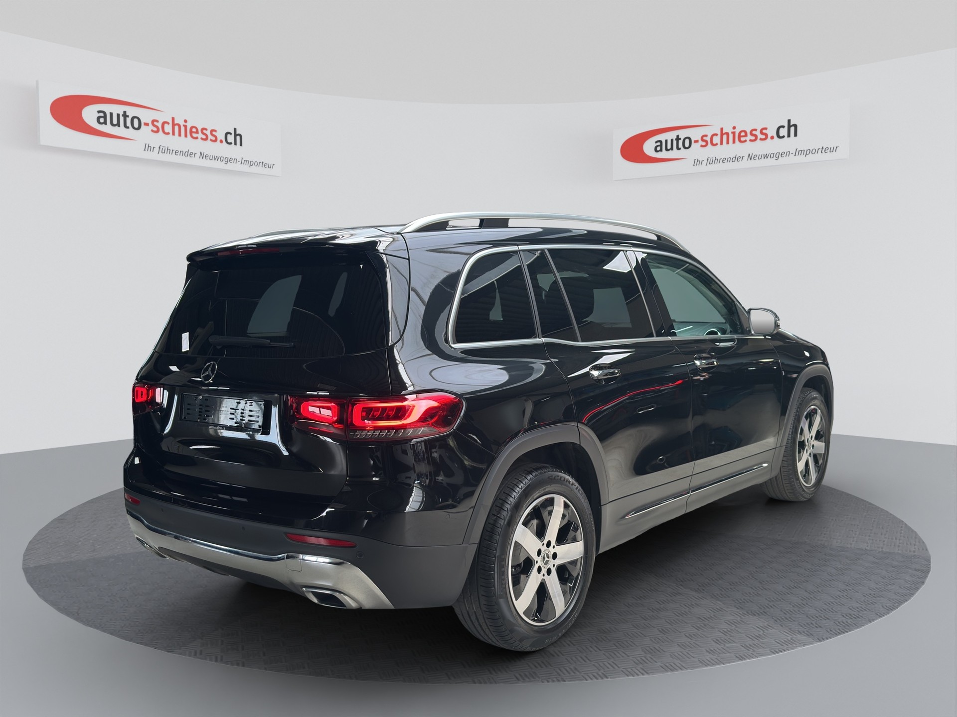 MERCEDES-BENZ GLB 200 4Matic Progressive 8G-Tronic-image-4