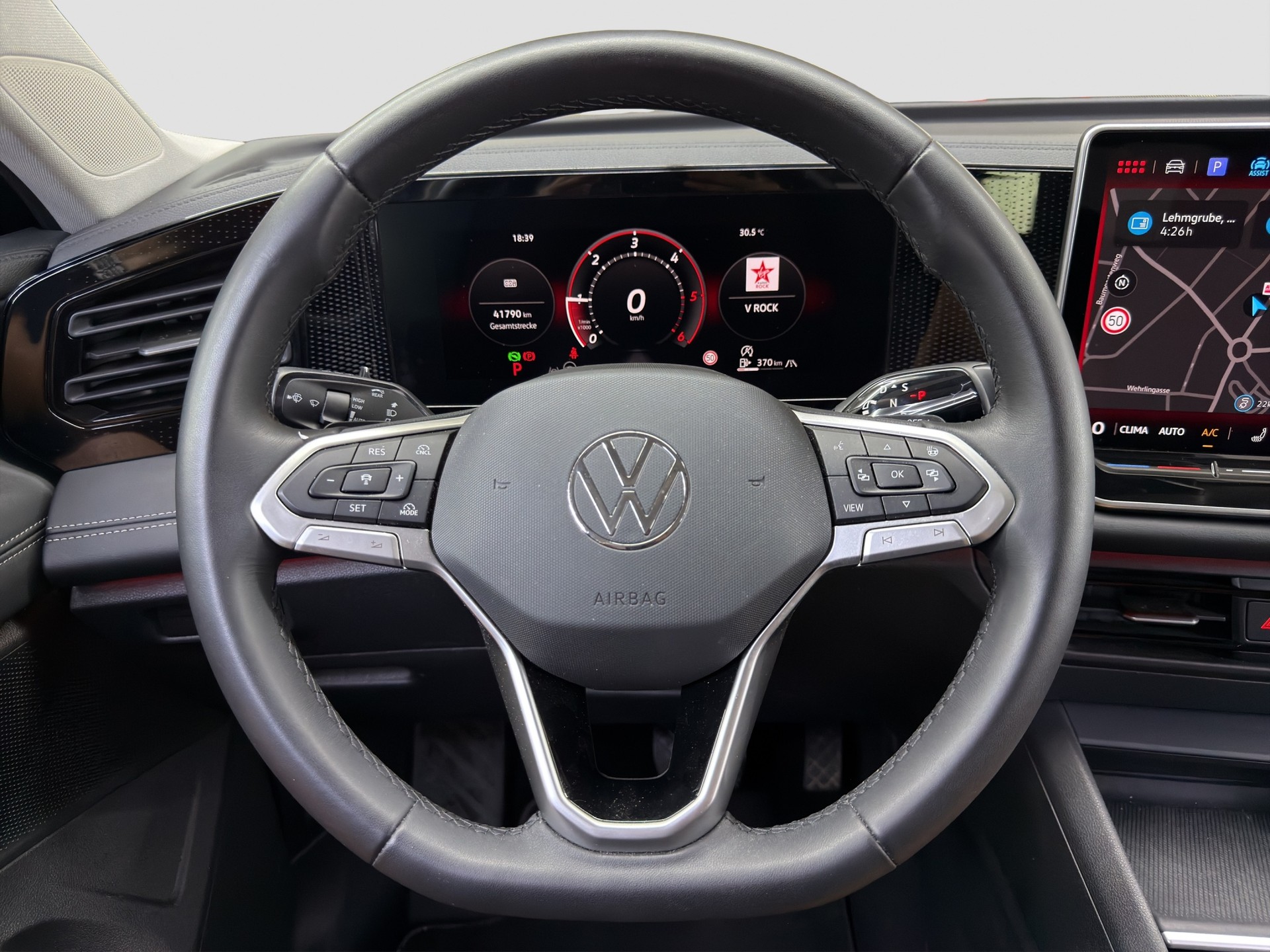 VW Tiguan 2.0 TDI SCR Life DSG-image-9