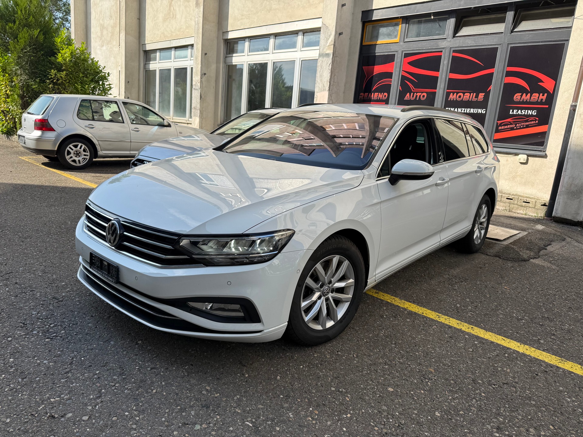 VW Passat 2.0 TDI BMT Business DSG RF-Kamera-image-3