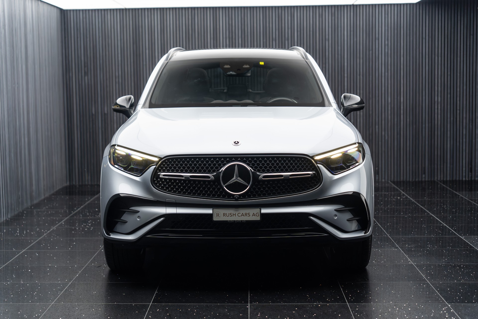 MERCEDES-BENZ GLC 400 e 4Matic 9G-Tronic AMG-Line-showroom-element-1