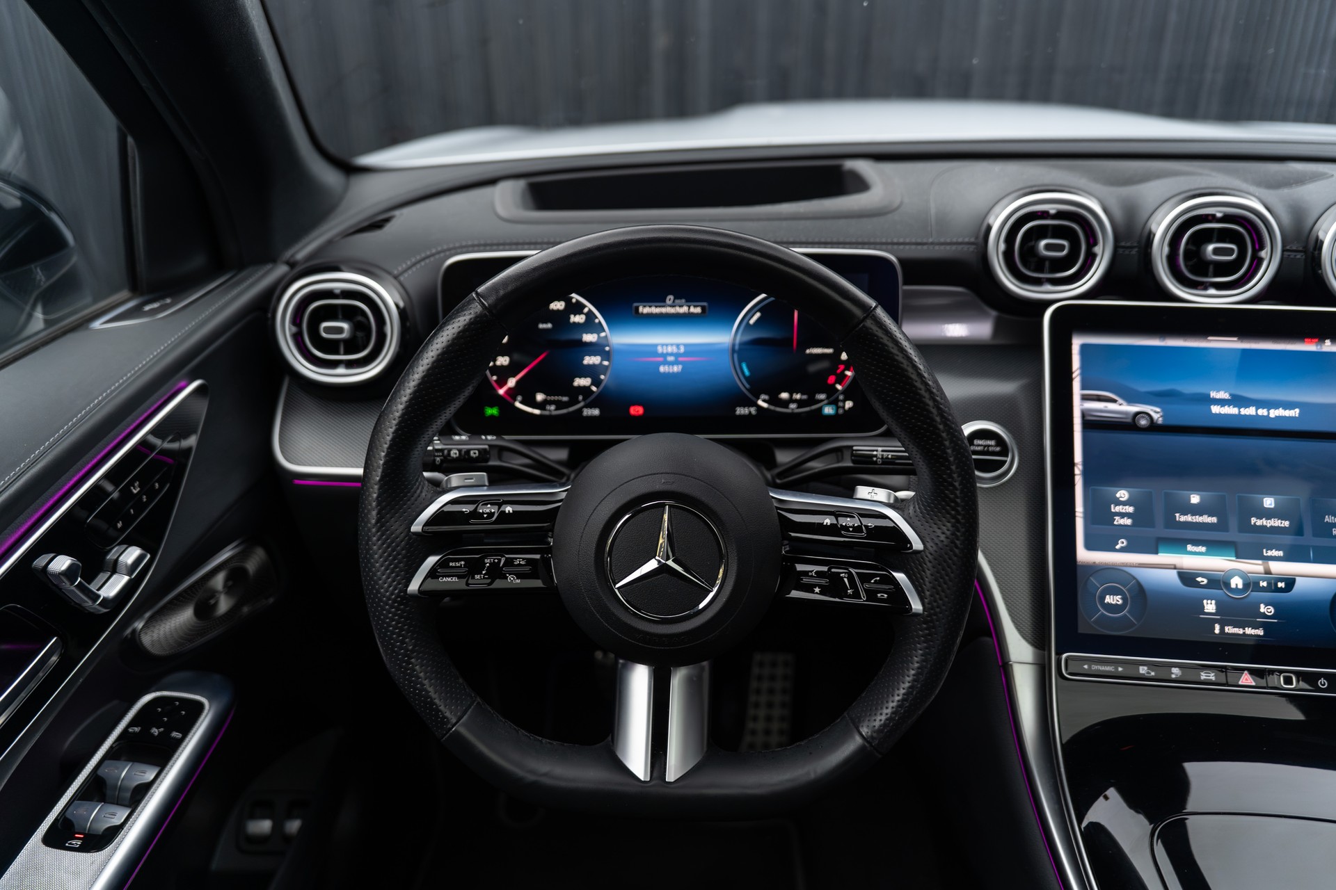 MERCEDES-BENZ GLC 400 e 4Matic 9G-Tronic AMG-Line-image-11