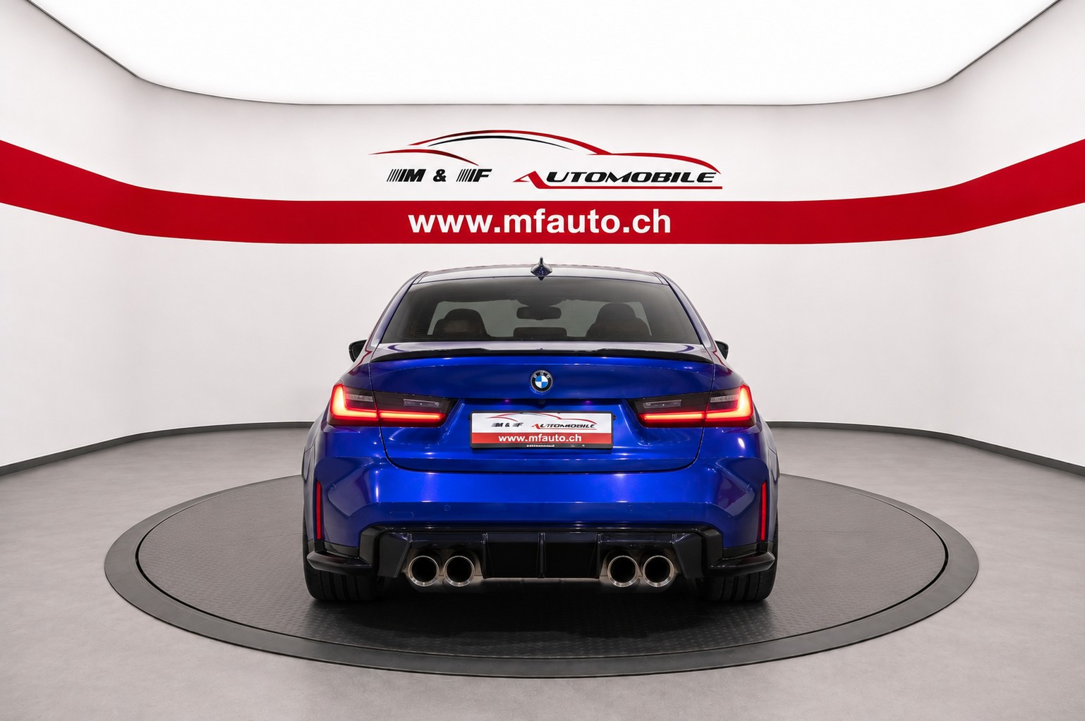 BMW M3 Competition xDrive-showroom-element-3