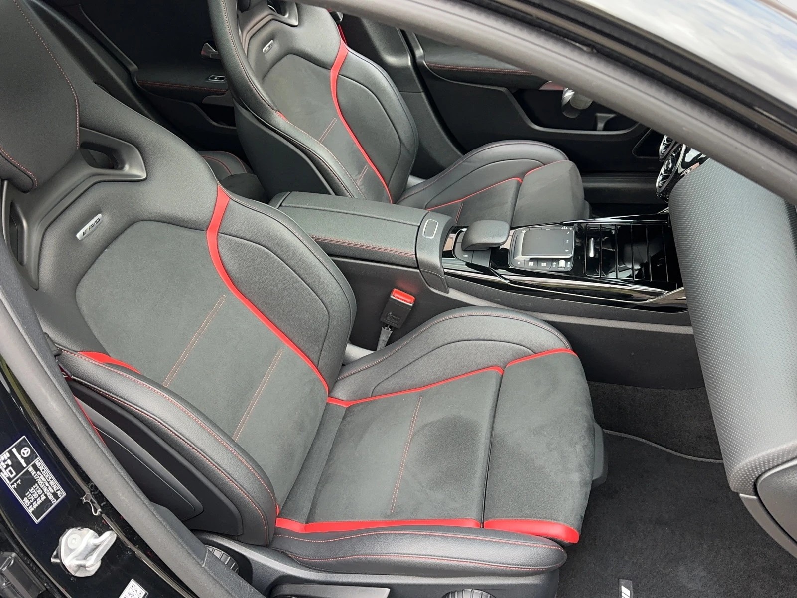 MERCEDES-BENZ A 45 AMG Performance-Sitze, AMG Driver`s Pachage, 4Matic+ Speedshift-image-10