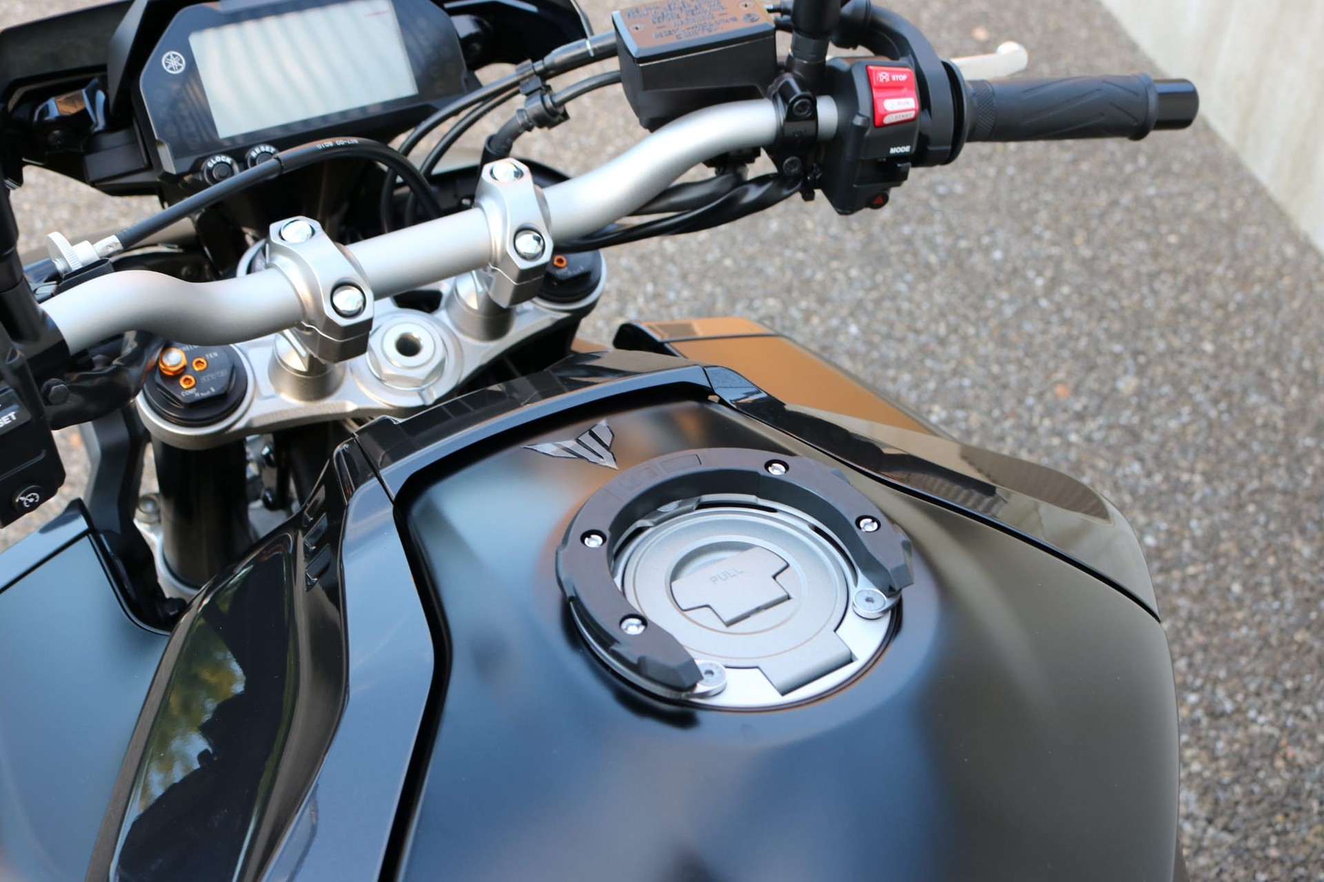 YAMAHA MT-10 ABS-image-8