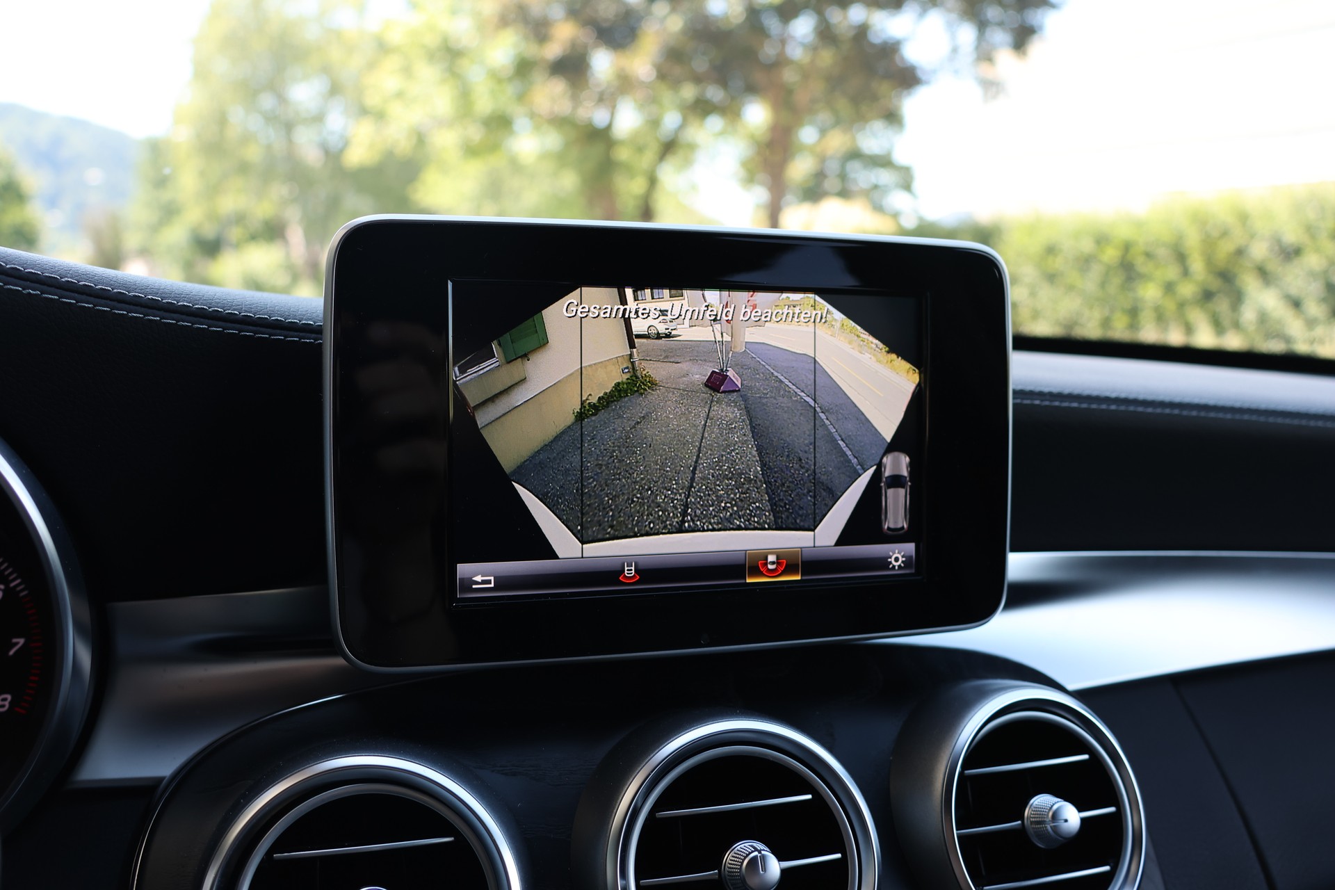 MERCEDES-BENZ C 300 AMG Line 7G-Tronic-image-23