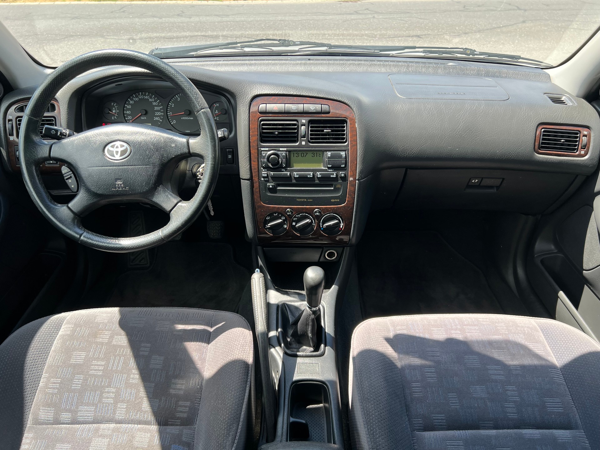 TOYOTA Avensis 2.0 VVT-i Linea Sol Liftback-image-12