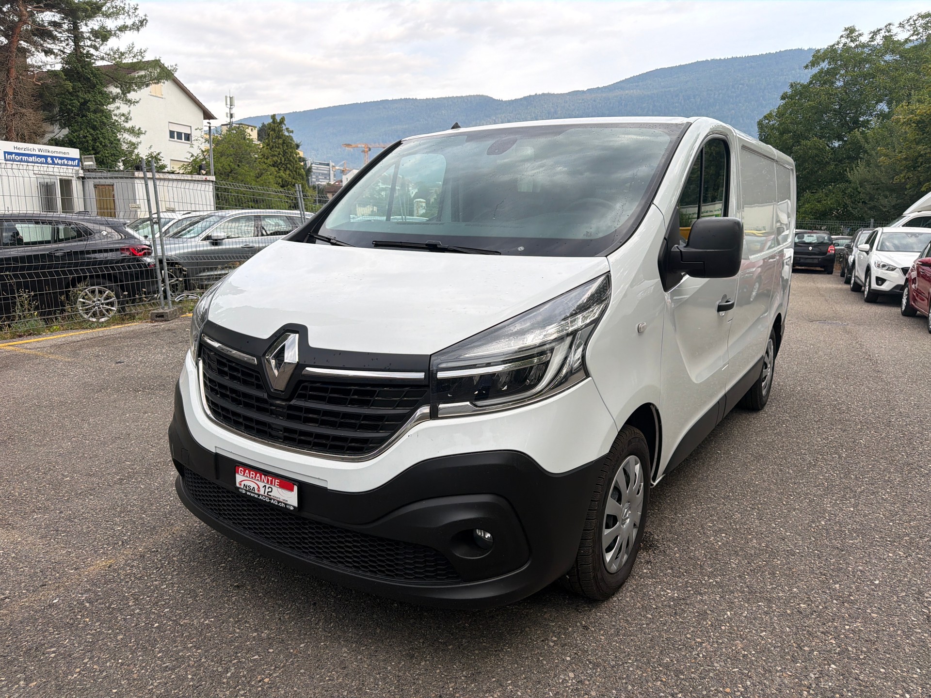 RENAULT Trafic 2.0 dCi 120 3.0t Business L1H1 * 03x Sitze * Klimaanlage * Tempomat * PDC H - RF-Kamera * AHK 2000Kg * Frisch Ab MFK