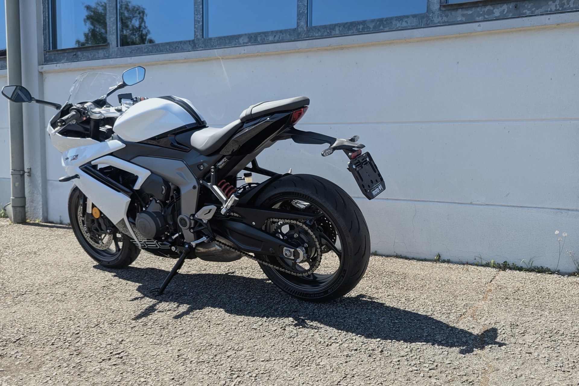 TRIUMPH Daytona 660-image-4