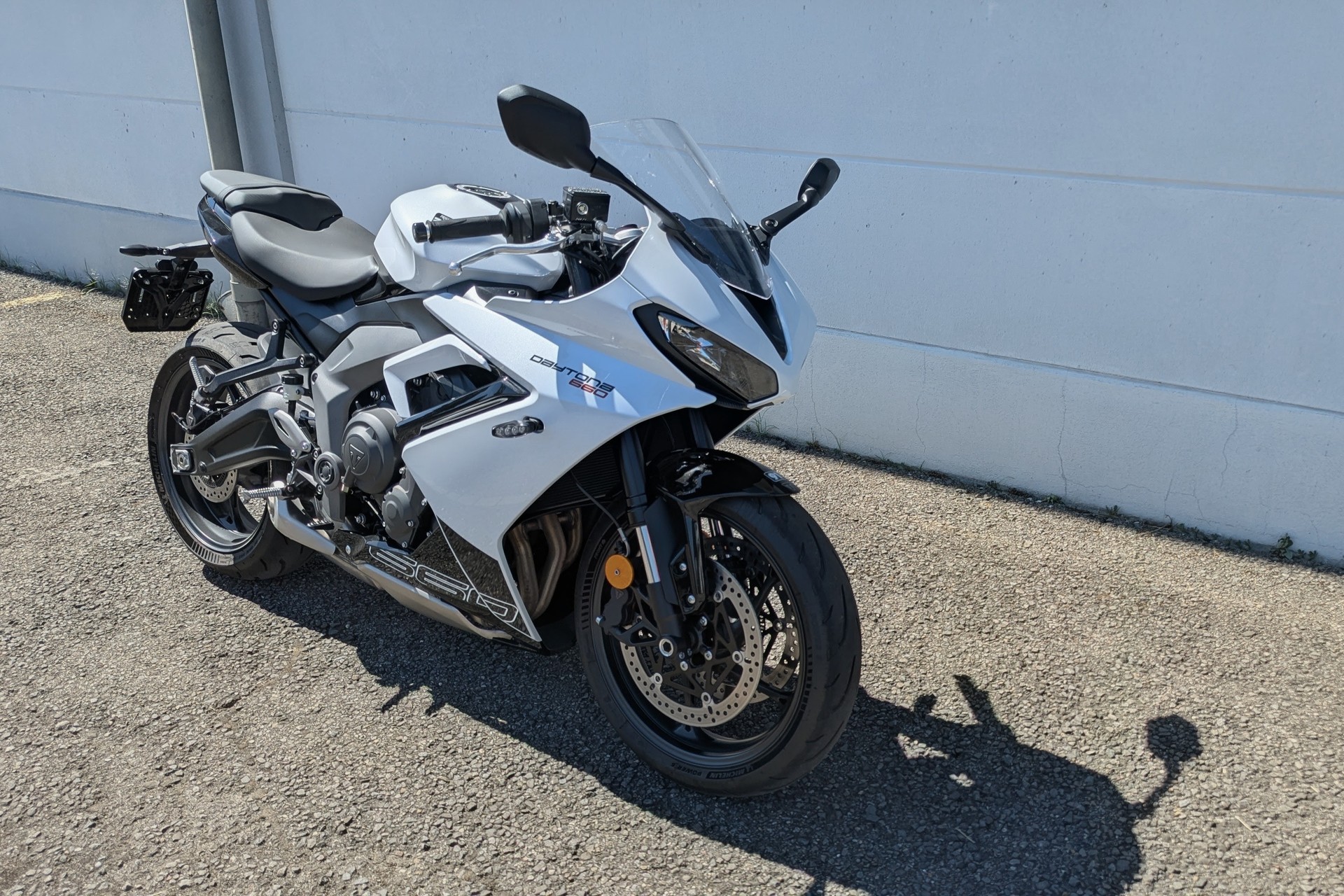 TRIUMPH Daytona 660-image-1