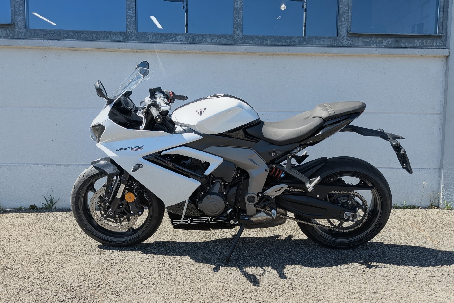 TRIUMPH Daytona 660-image-2