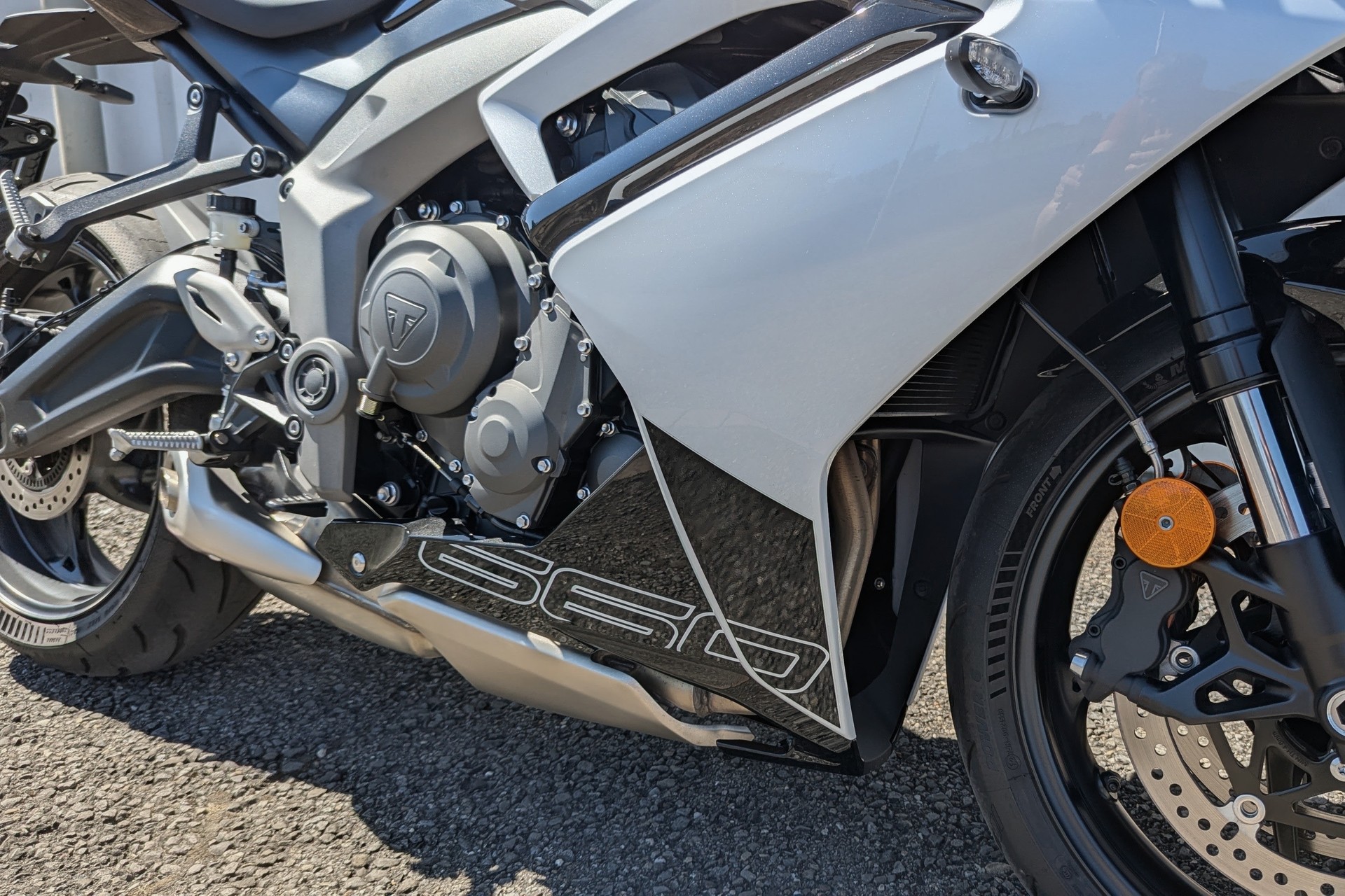 TRIUMPH Daytona 660-image-7