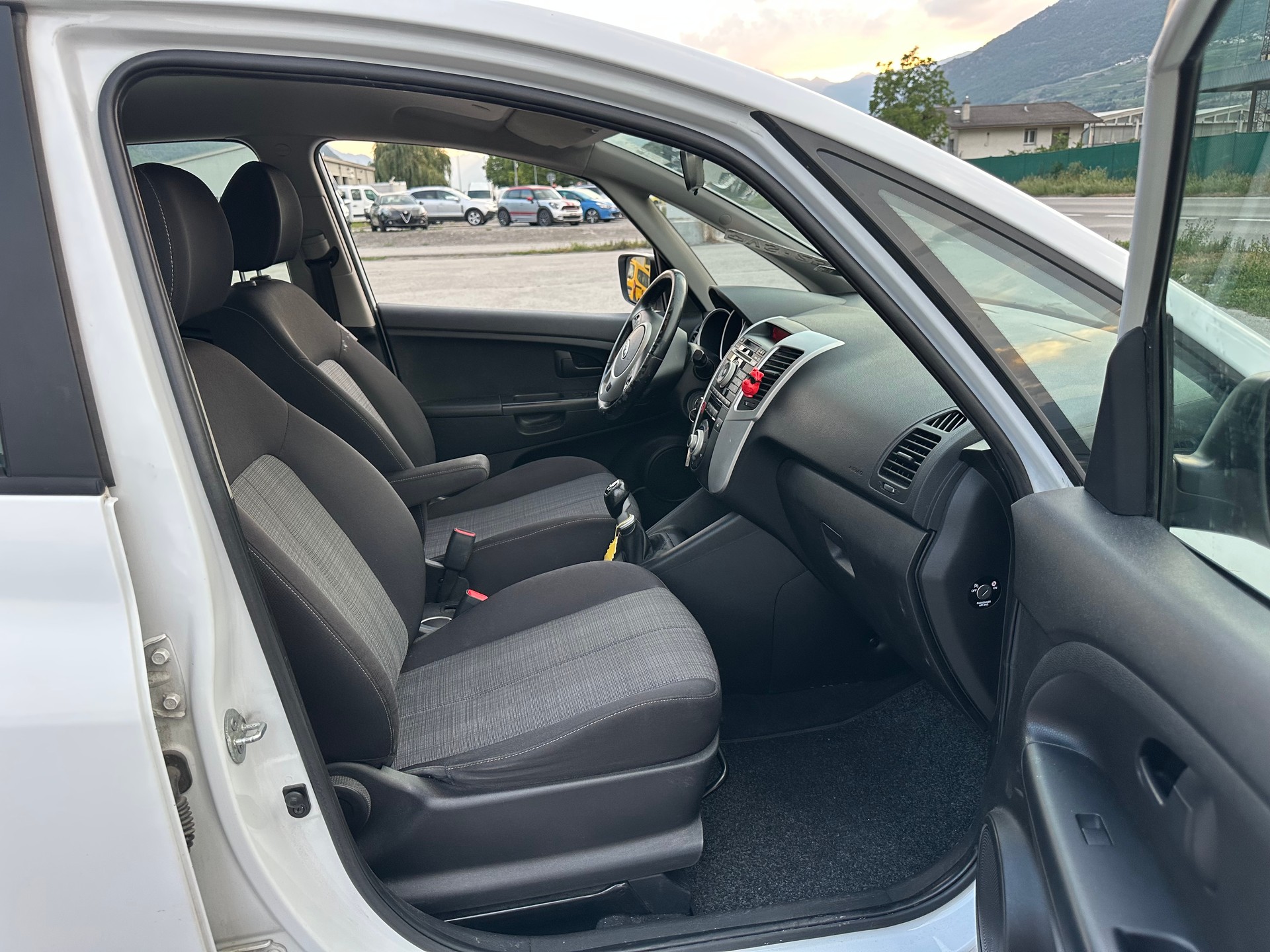 KIA Venga 1.6 CVVT Style-image-14
