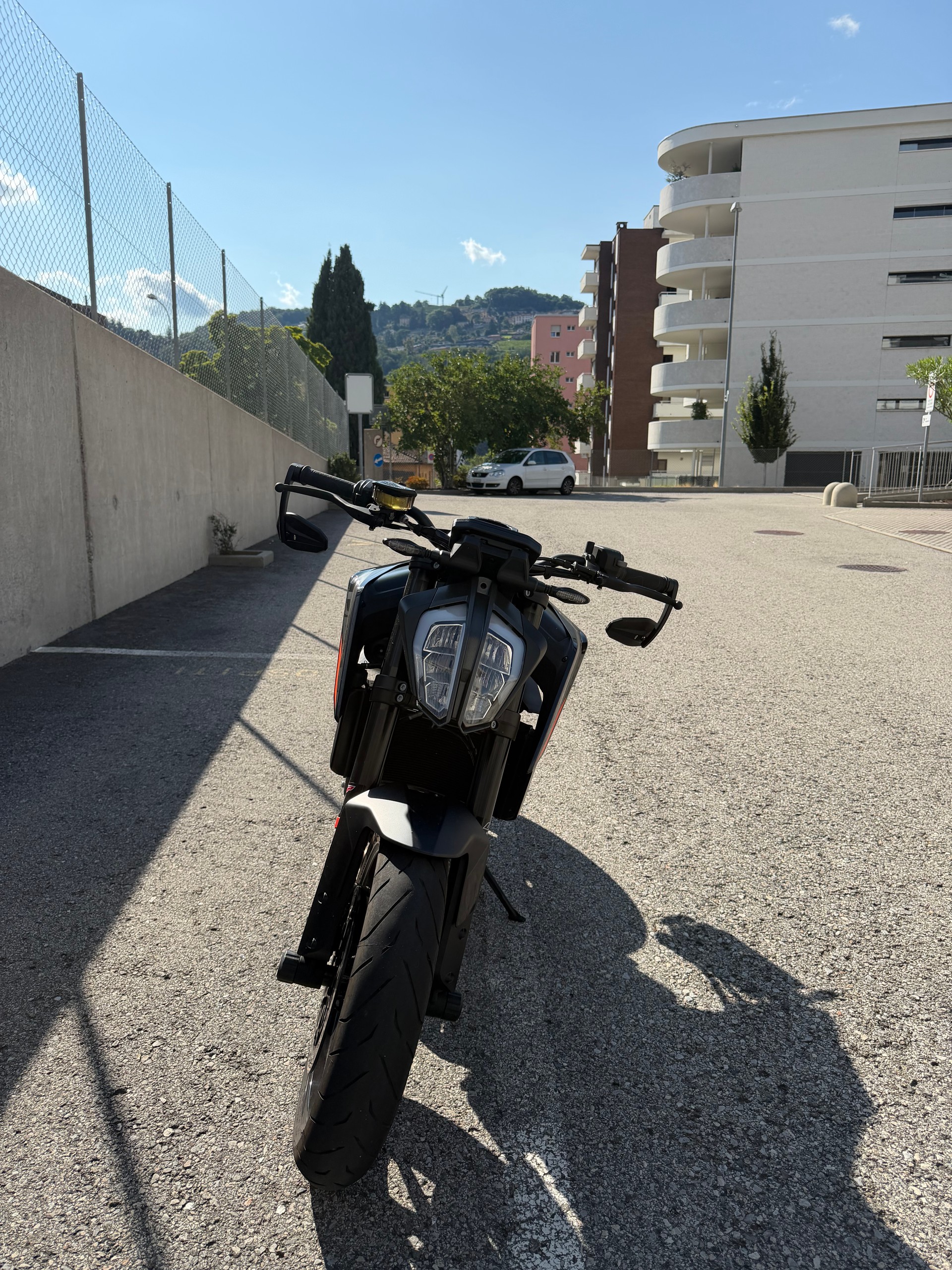 KTM 890 Duke L-image-1