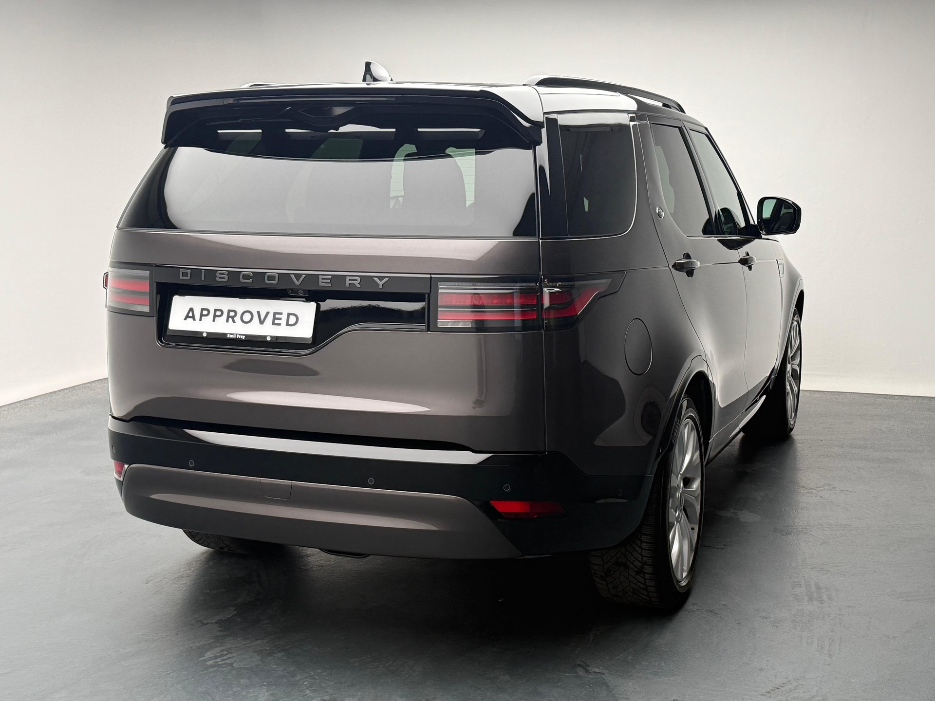 LAND ROVER Discovery 3.0 D I6 250 Dynamic SE-image-4