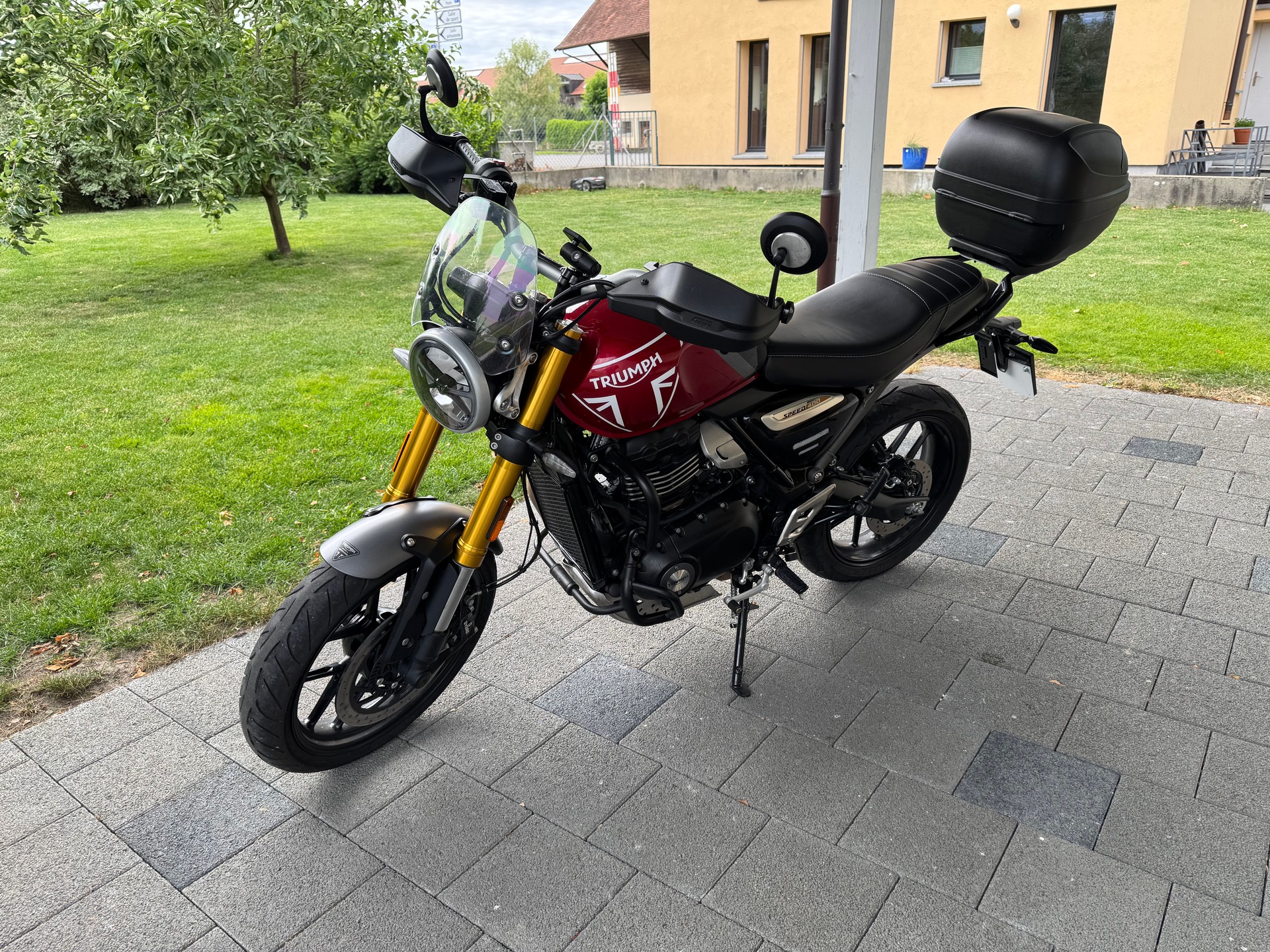 TRIUMPH Speed 400-image-1