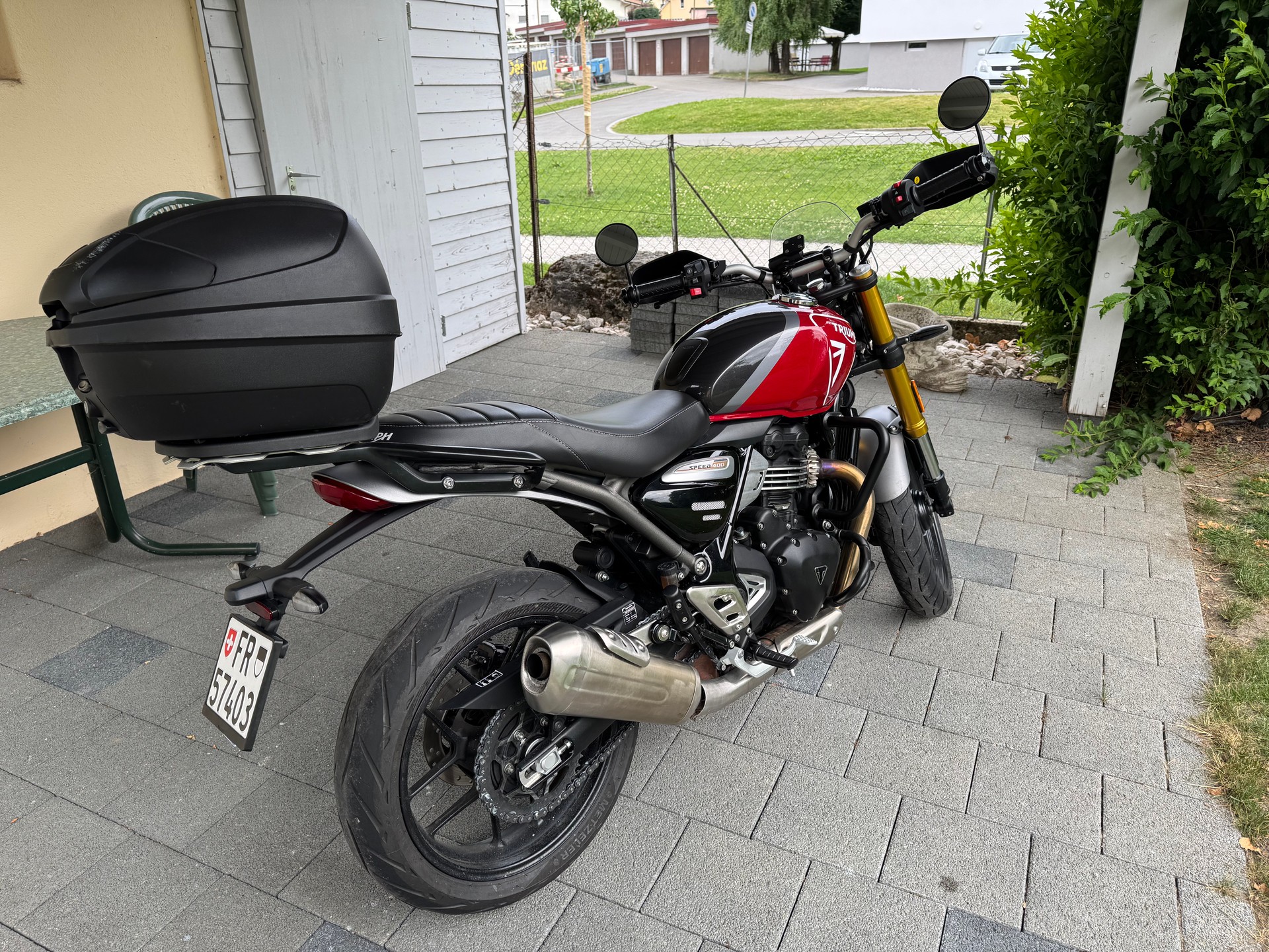 TRIUMPH Speed 400-image-2