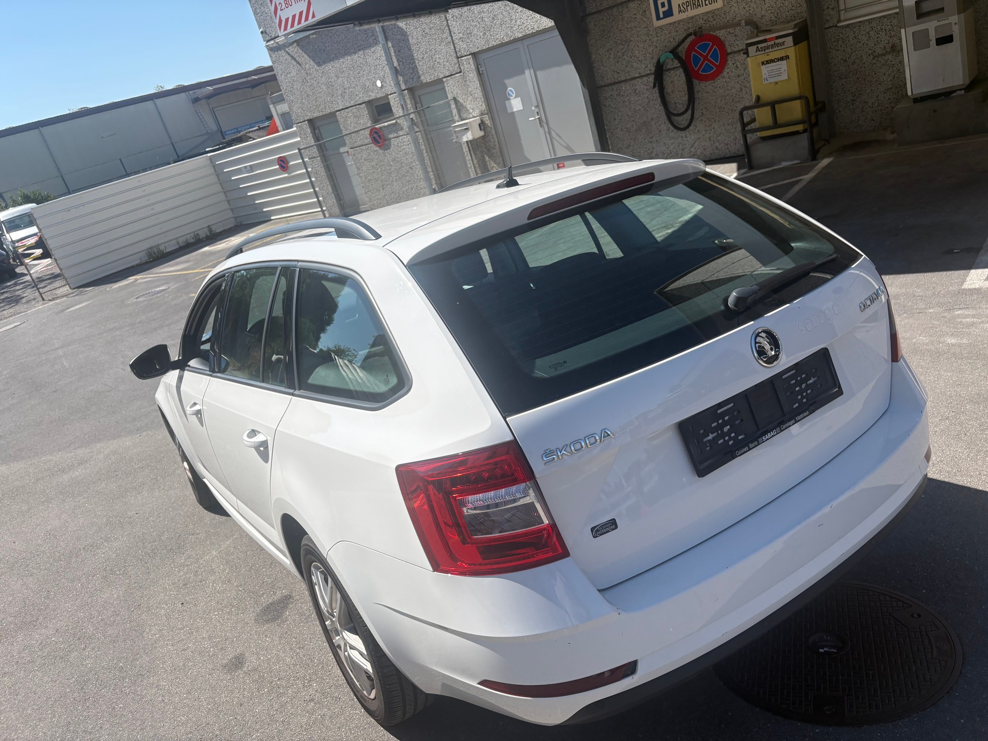 SKODA Octavia Combi 1.5 TSI Style DSG-image-5