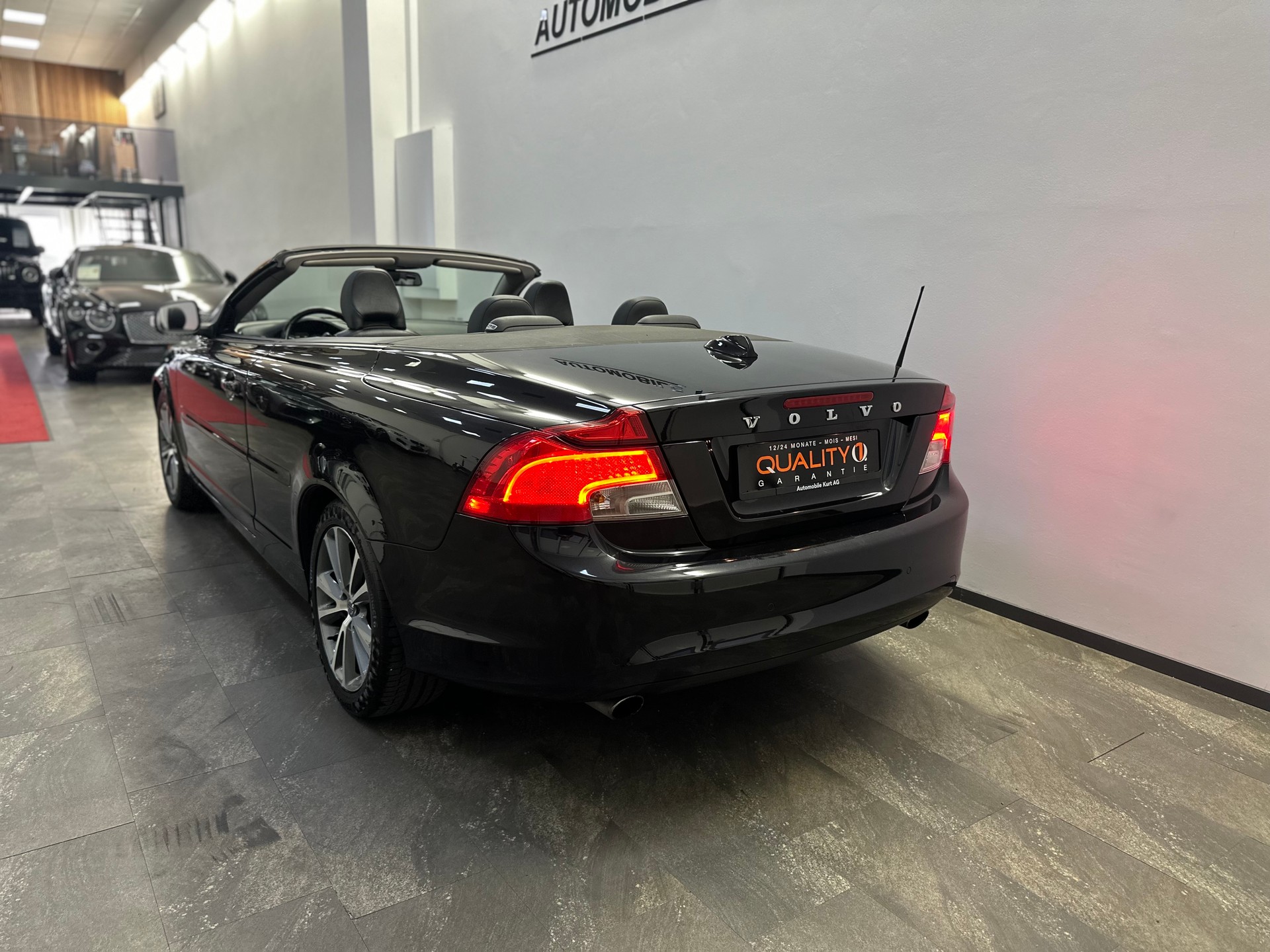 VOLVO C70 T5 Momentum Geartronic-image-3