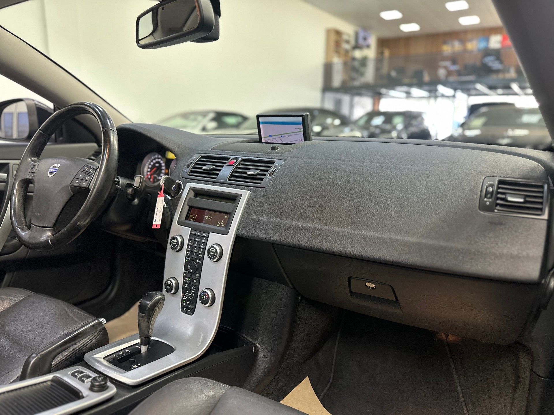 VOLVO C70 T5 Momentum Geartronic-image-16