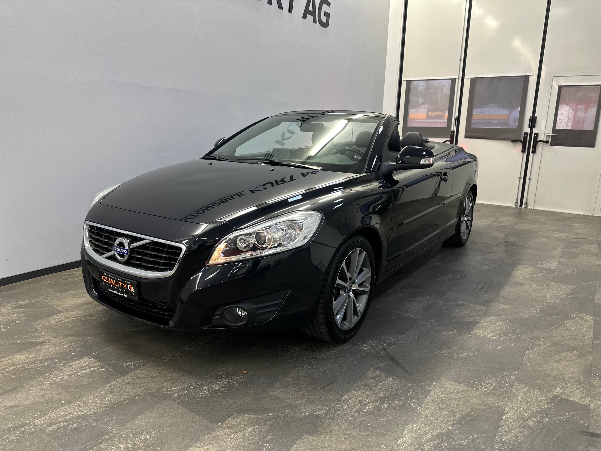 VOLVO C70 T5 Momentum Geartronic-image-5