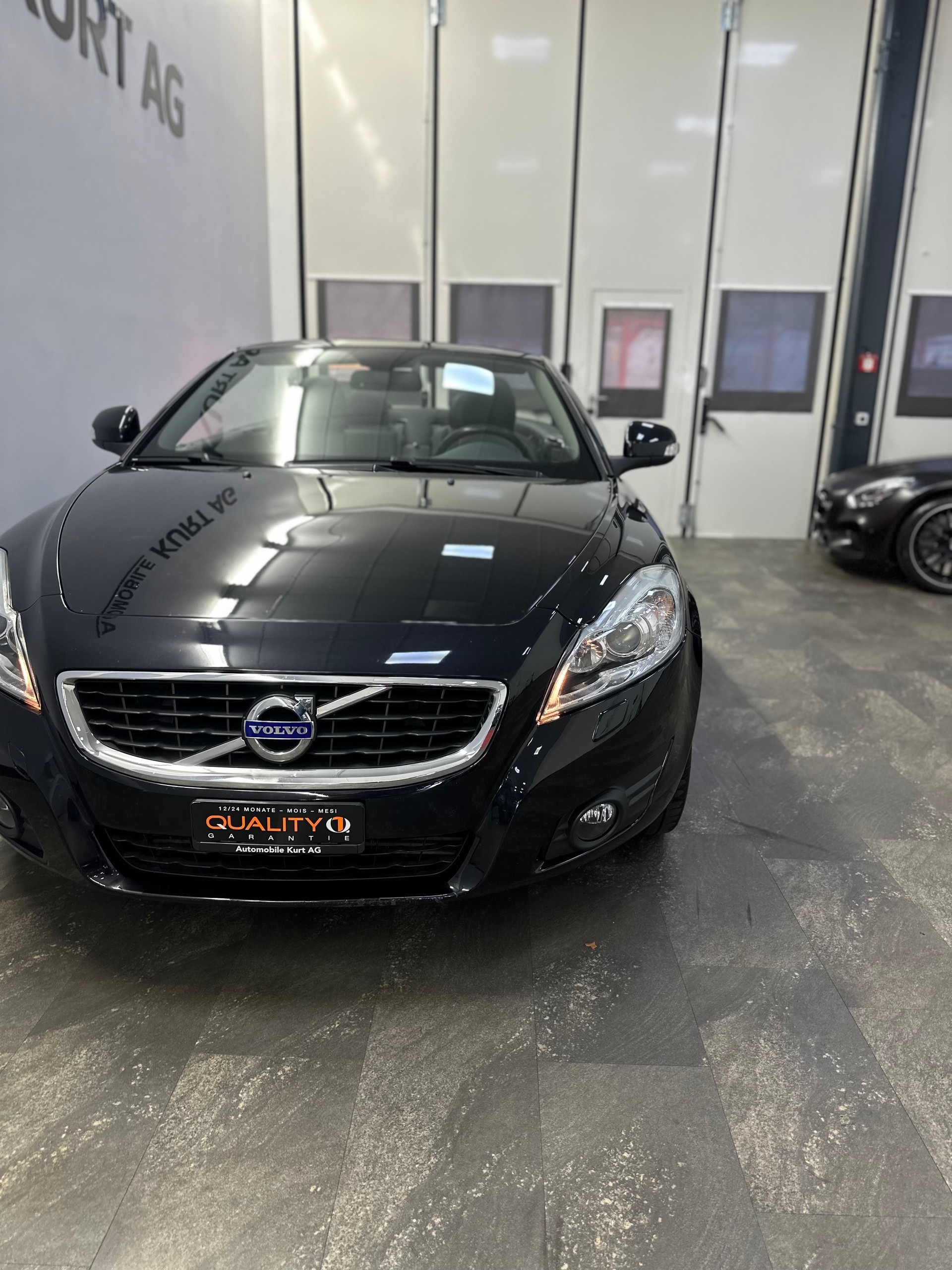 VOLVO C70 T5 Momentum Geartronic-image-7