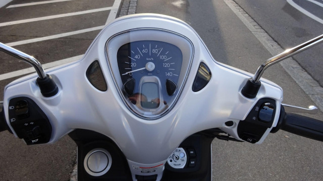 YAMAHA D'elight LTS 125-image-6