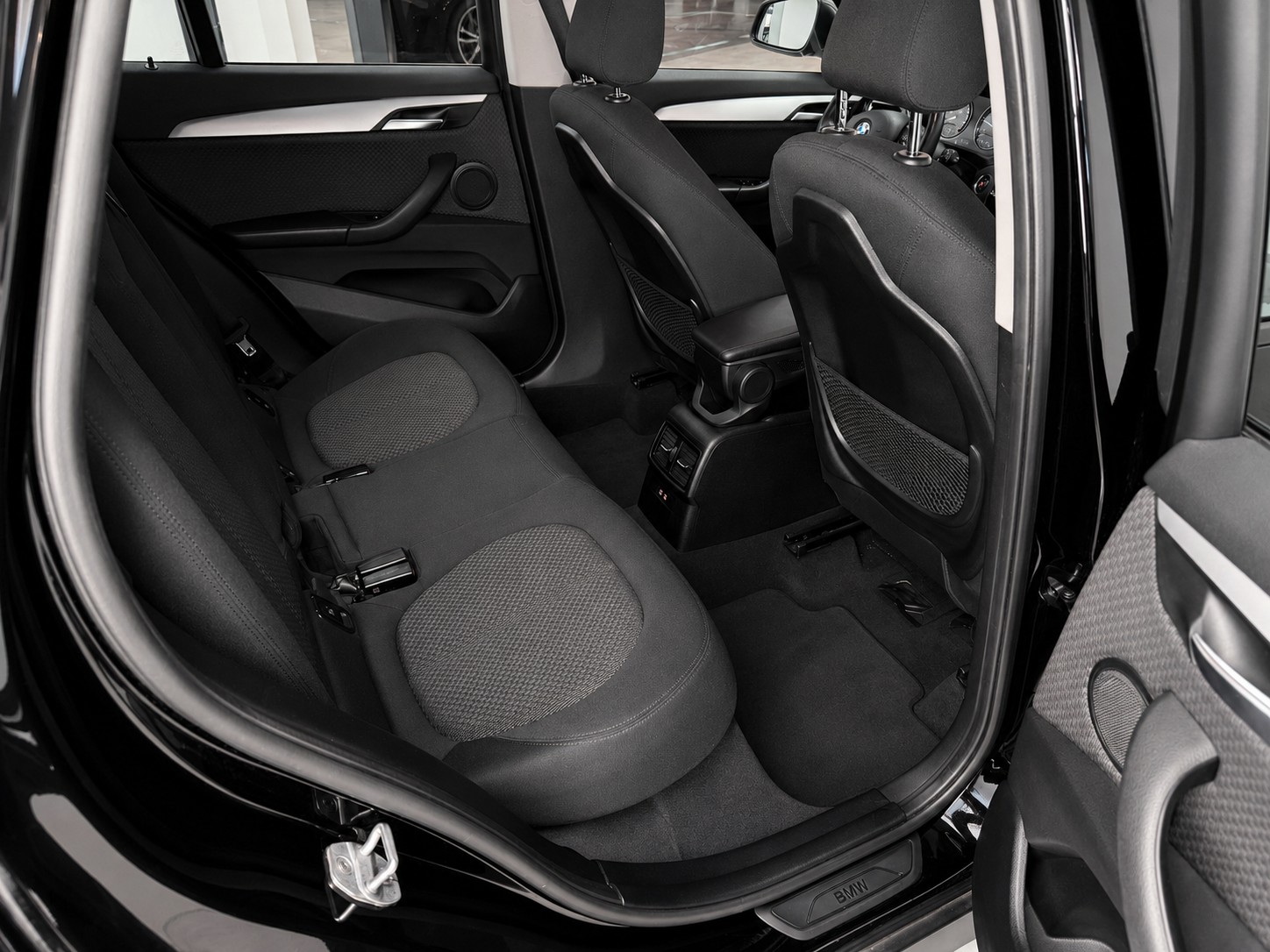 BMW X1 sDrive 18i (CH)-image-13