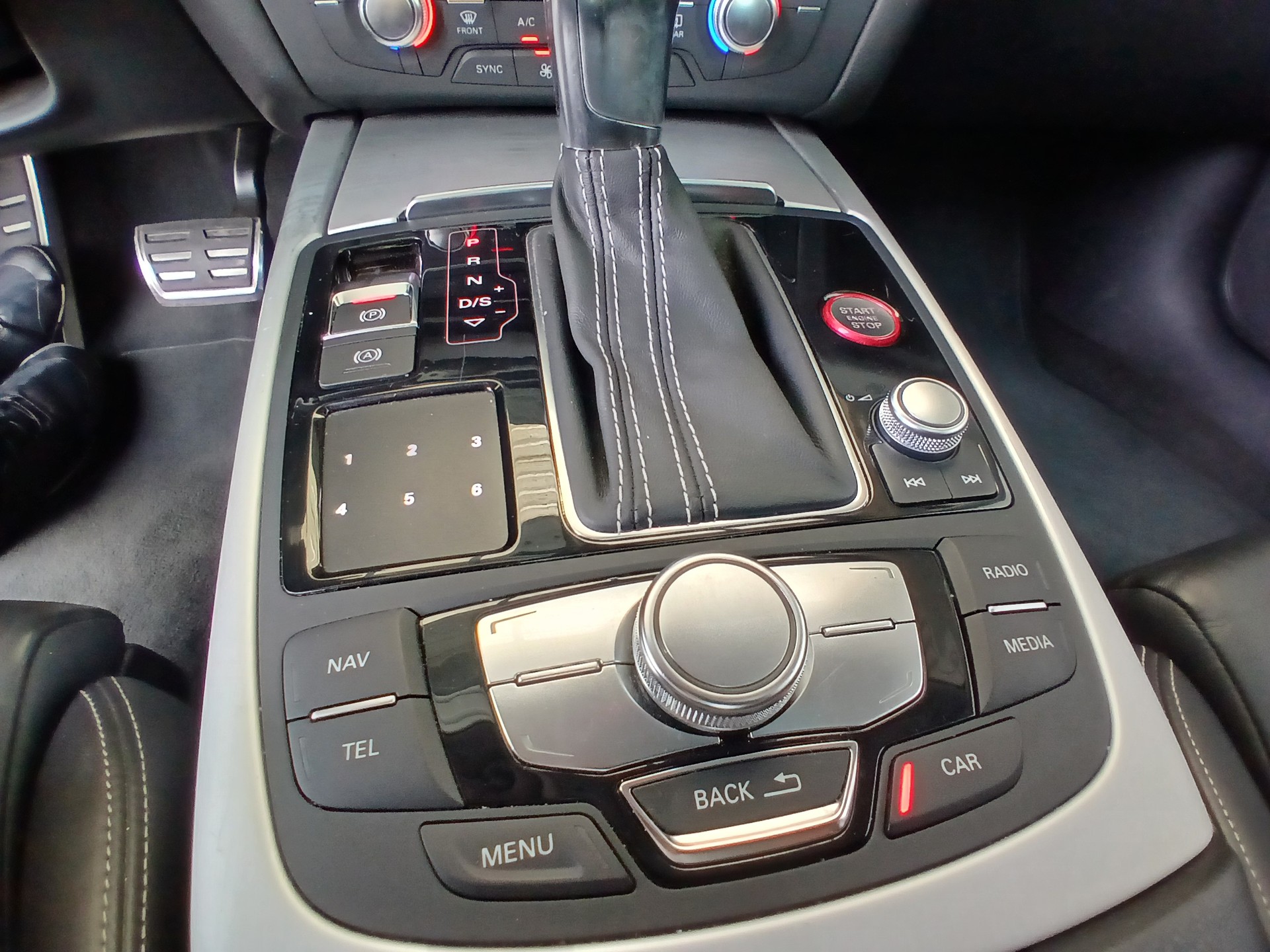 AUDI S7 Sportback 4.0 TFSI V8 quattro S-tronic-image-12