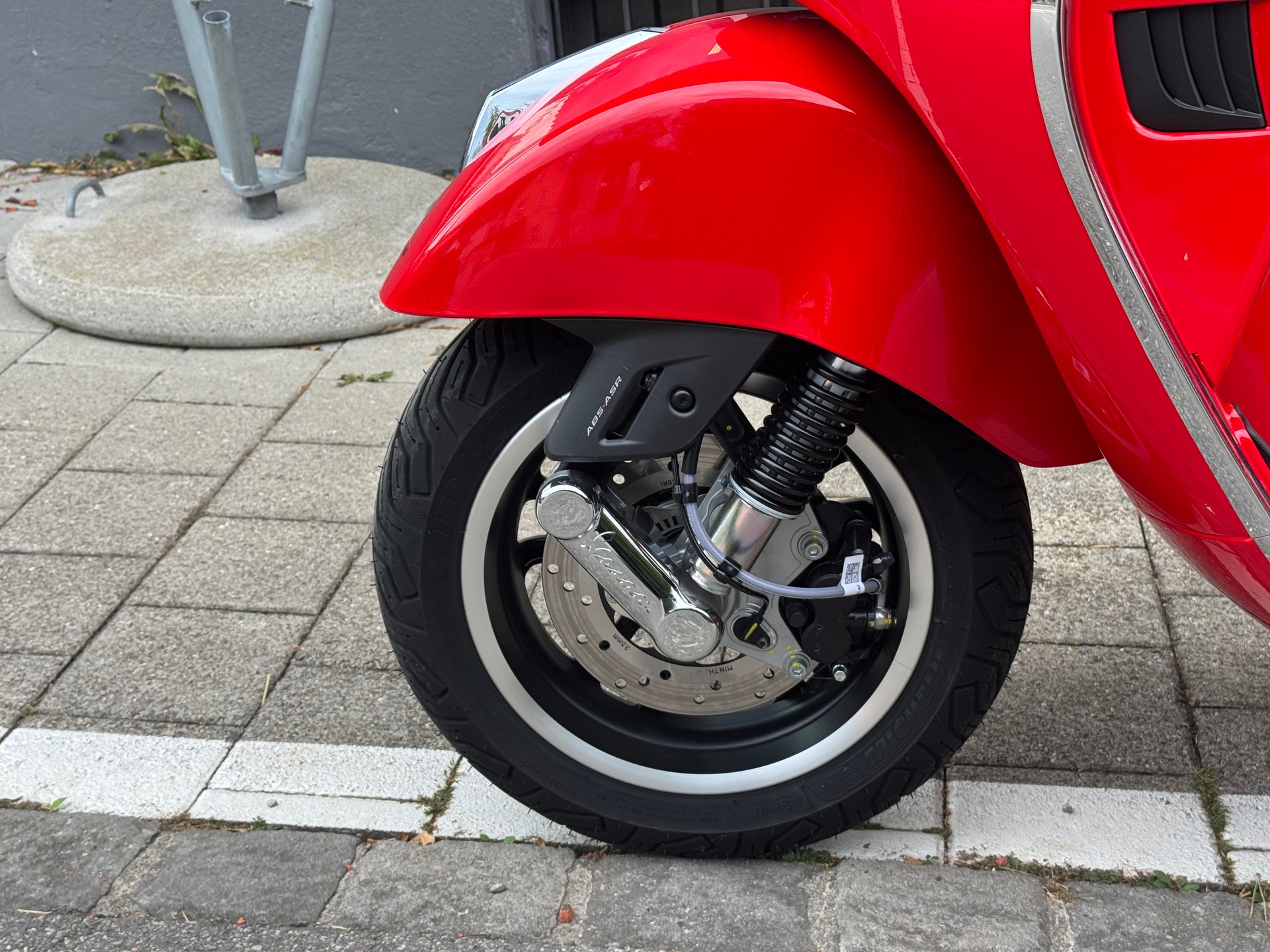 PIAGGIO Vespa GTS 125 Super RST Euro 5+-image-4
