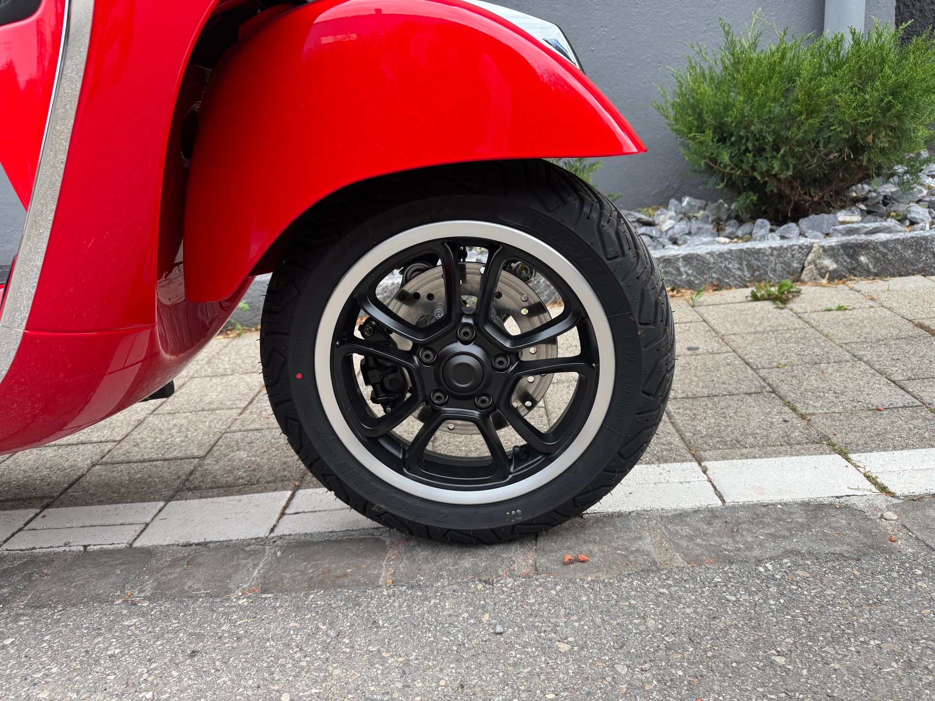 PIAGGIO Vespa GTS 125 Super RST Euro 5+-image-15