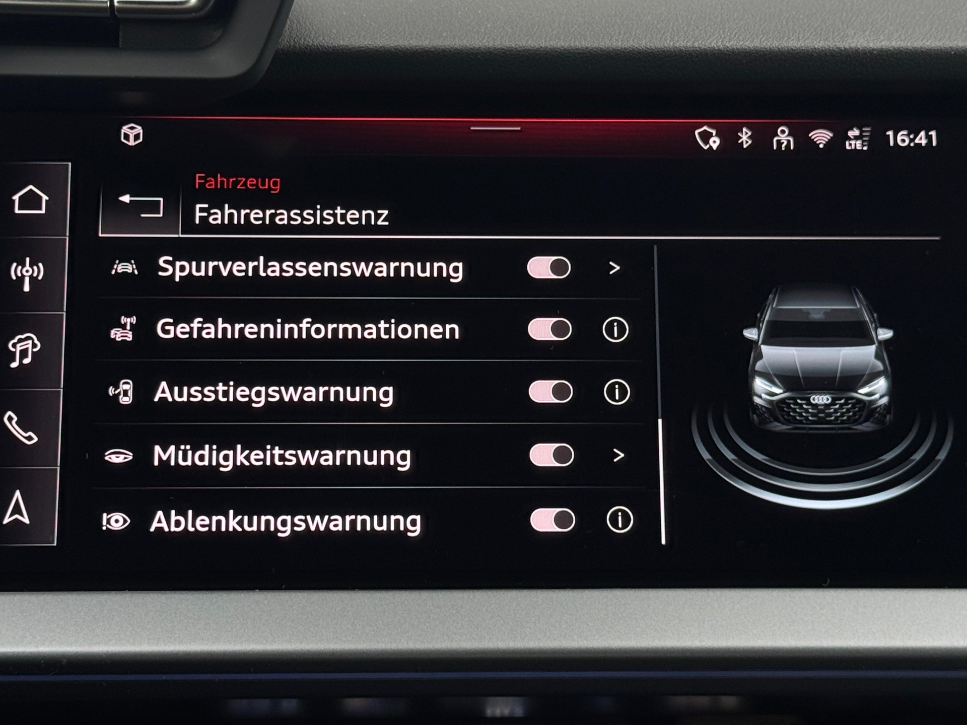 AUDI S3 Limousine TFSI quattro S-tronic-image-23