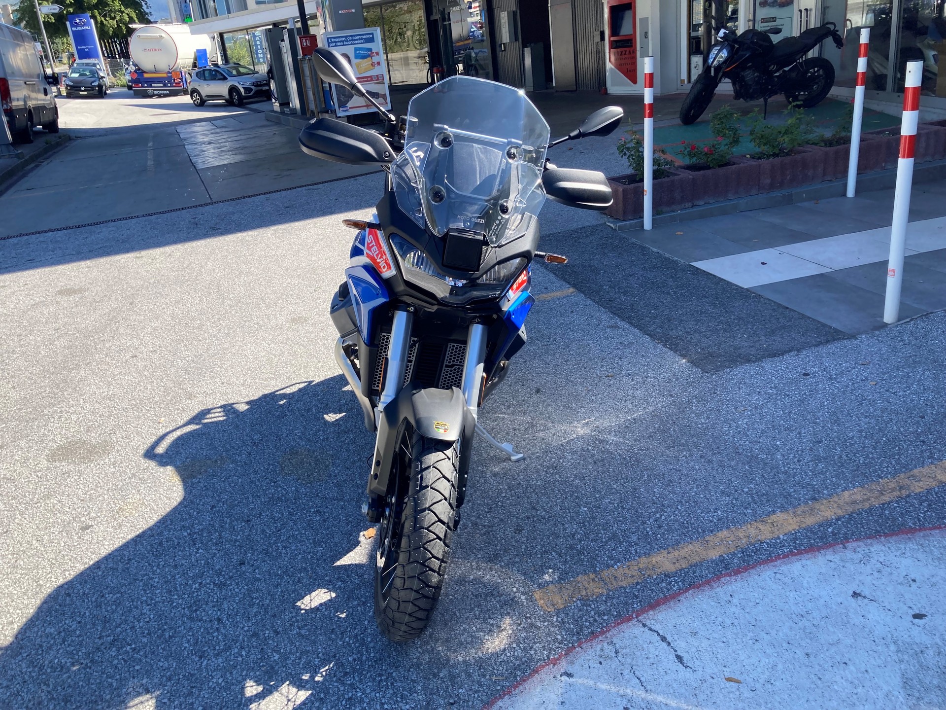 MOTO GUZZI Stelvio 1000 Ducento Tribuo E5+-showroom-element-1