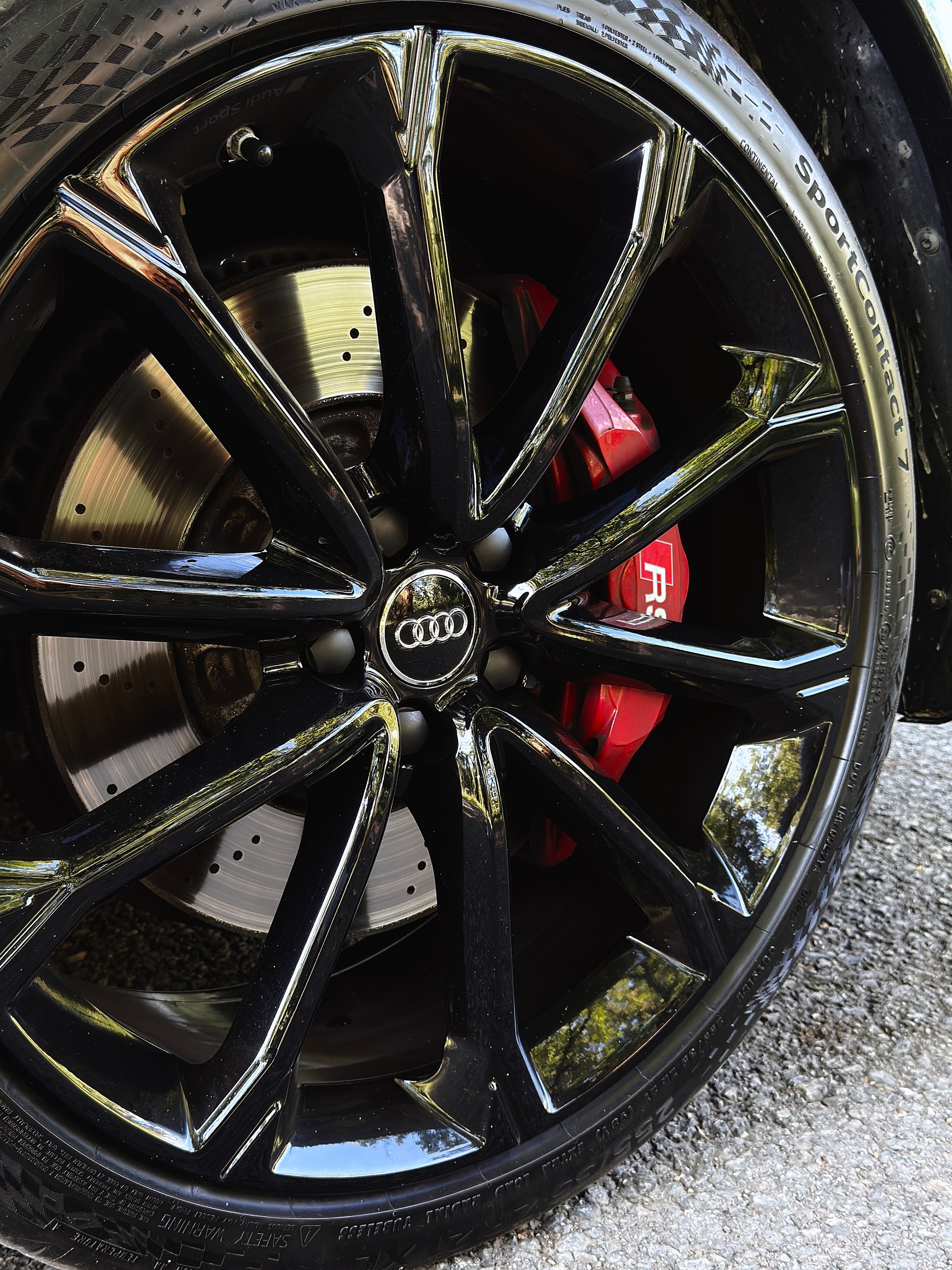 AUDI RS Q3 Sportback quattro S tronic - CH • Garantie • Options+++ • 1. Hand-image-4