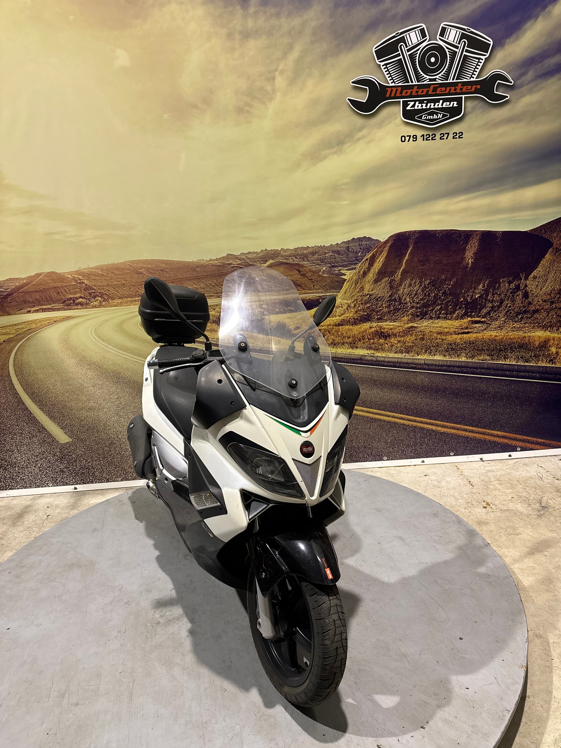 APRILIA SR Max 300 i.e-image-1