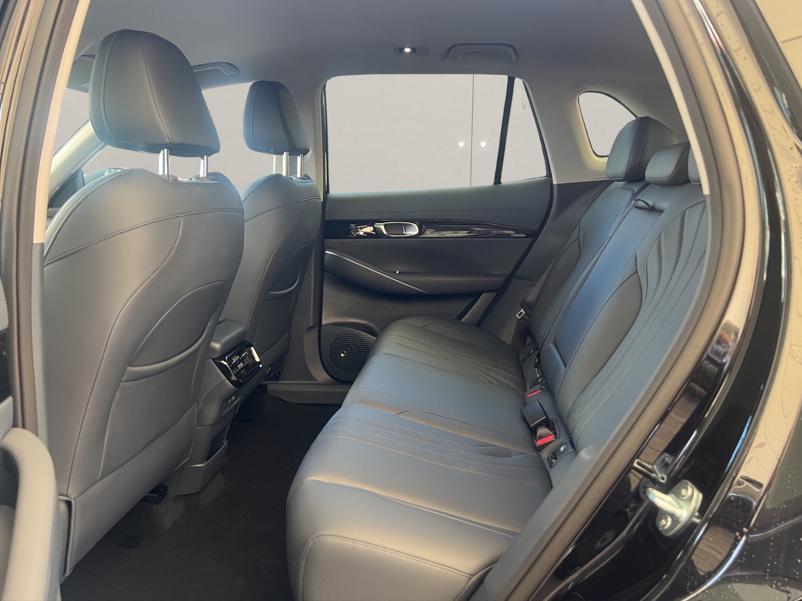 GEELY E5 Pro+ 218PS *Reichweite bis zu 475*-image-21