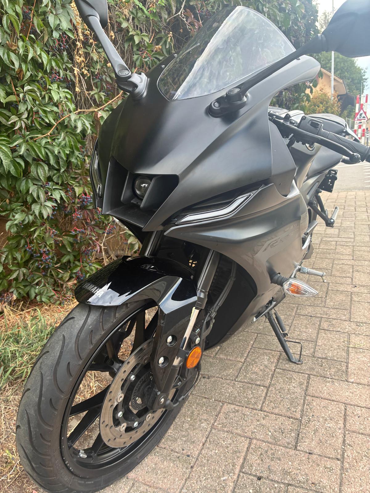 YAMAHA YZF-R 125 ABS-image-7