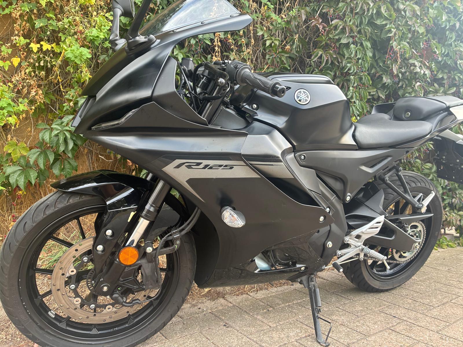 YAMAHA YZF-R 125 ABS-image-8