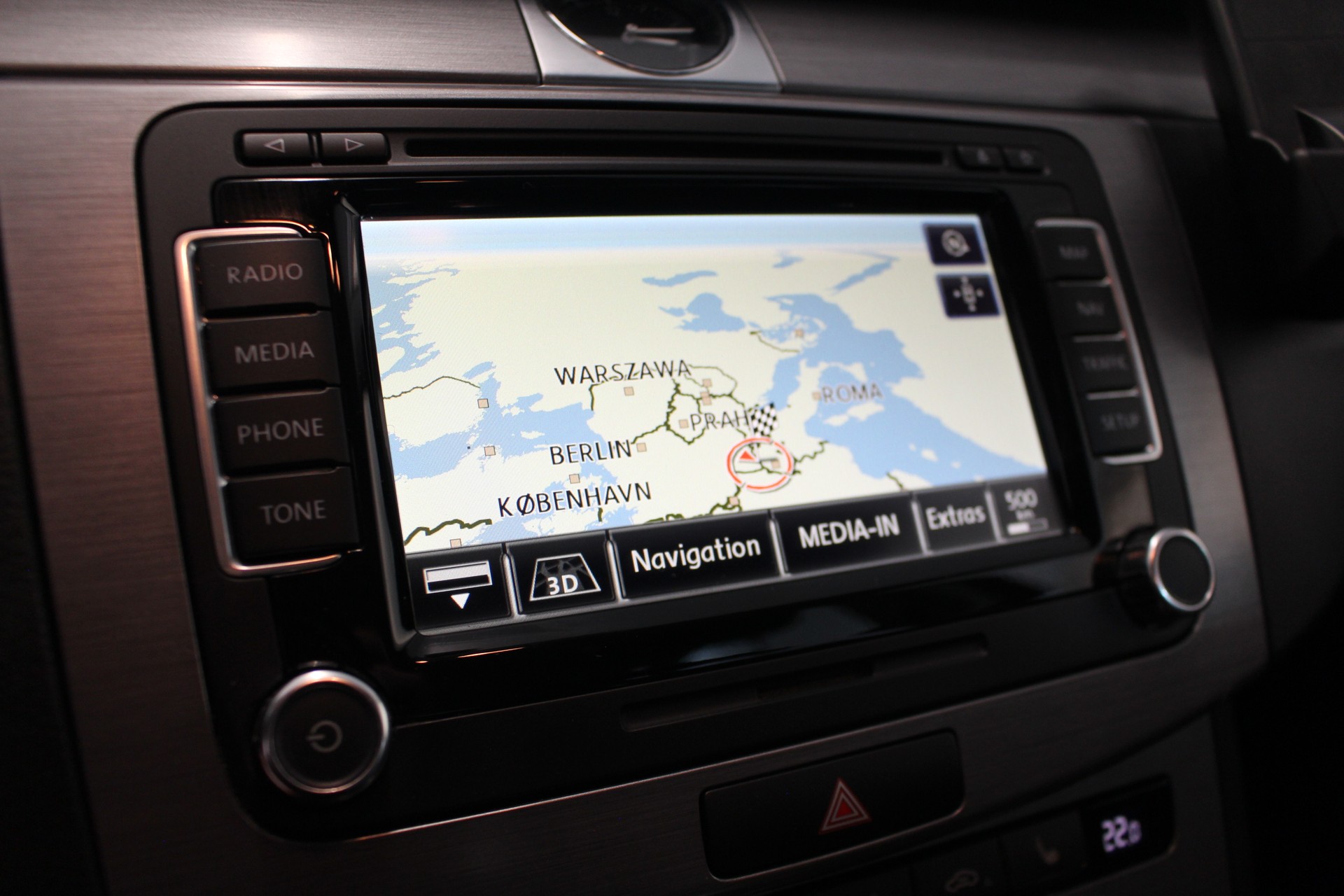 VW Passat Variant 2.0 TDI 140 BlueMT Comfl. DSG-image-17