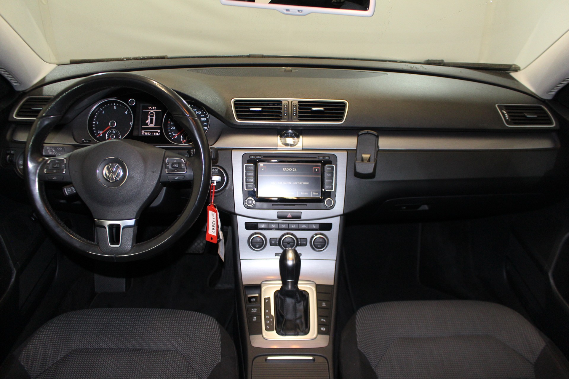 VW Passat Variant 2.0 TDI 140 BlueMT Comfl. DSG-image-12