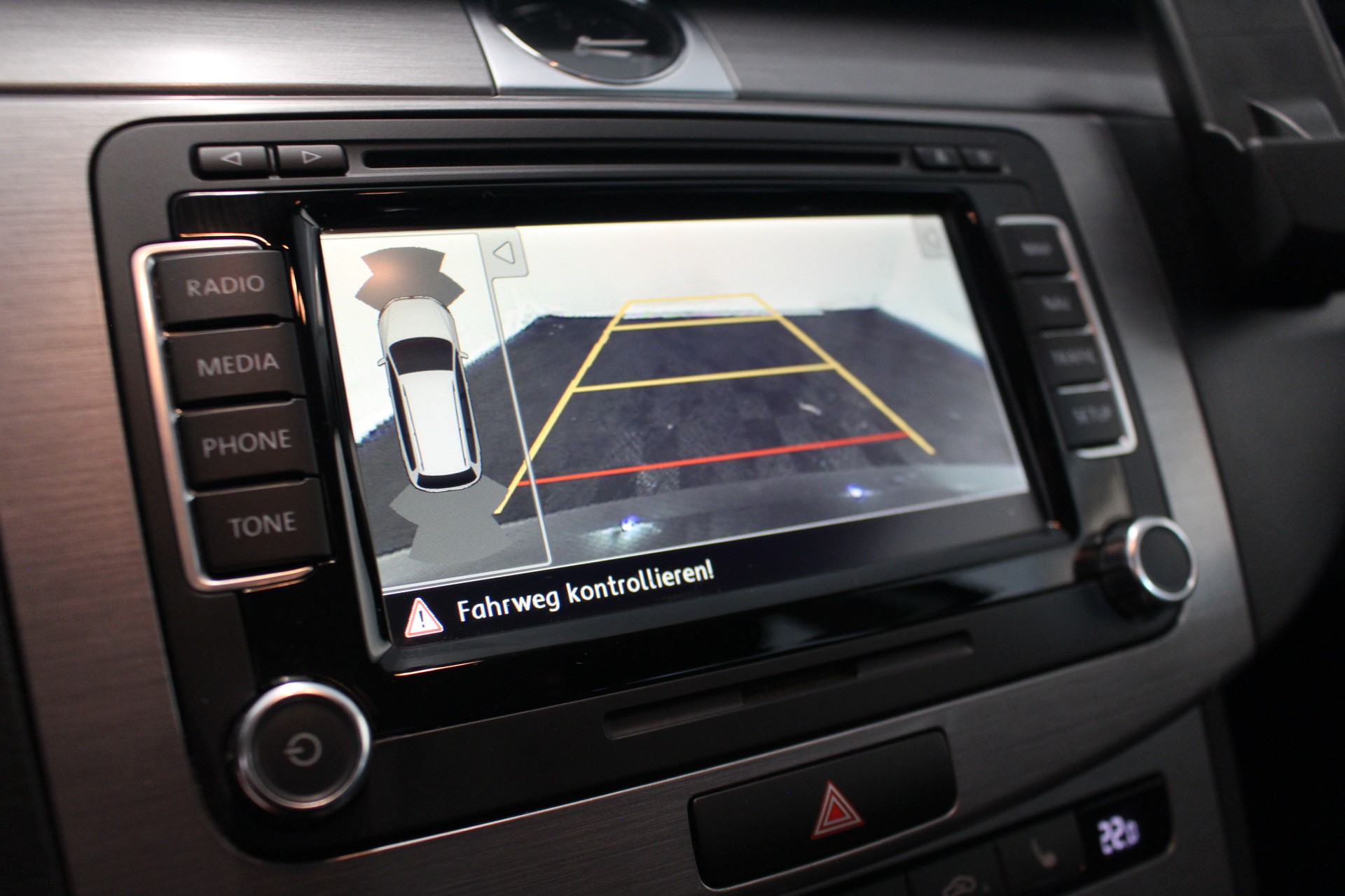 VW Passat Variant 2.0 TDI 140 BlueMT Comfl. DSG-image-18