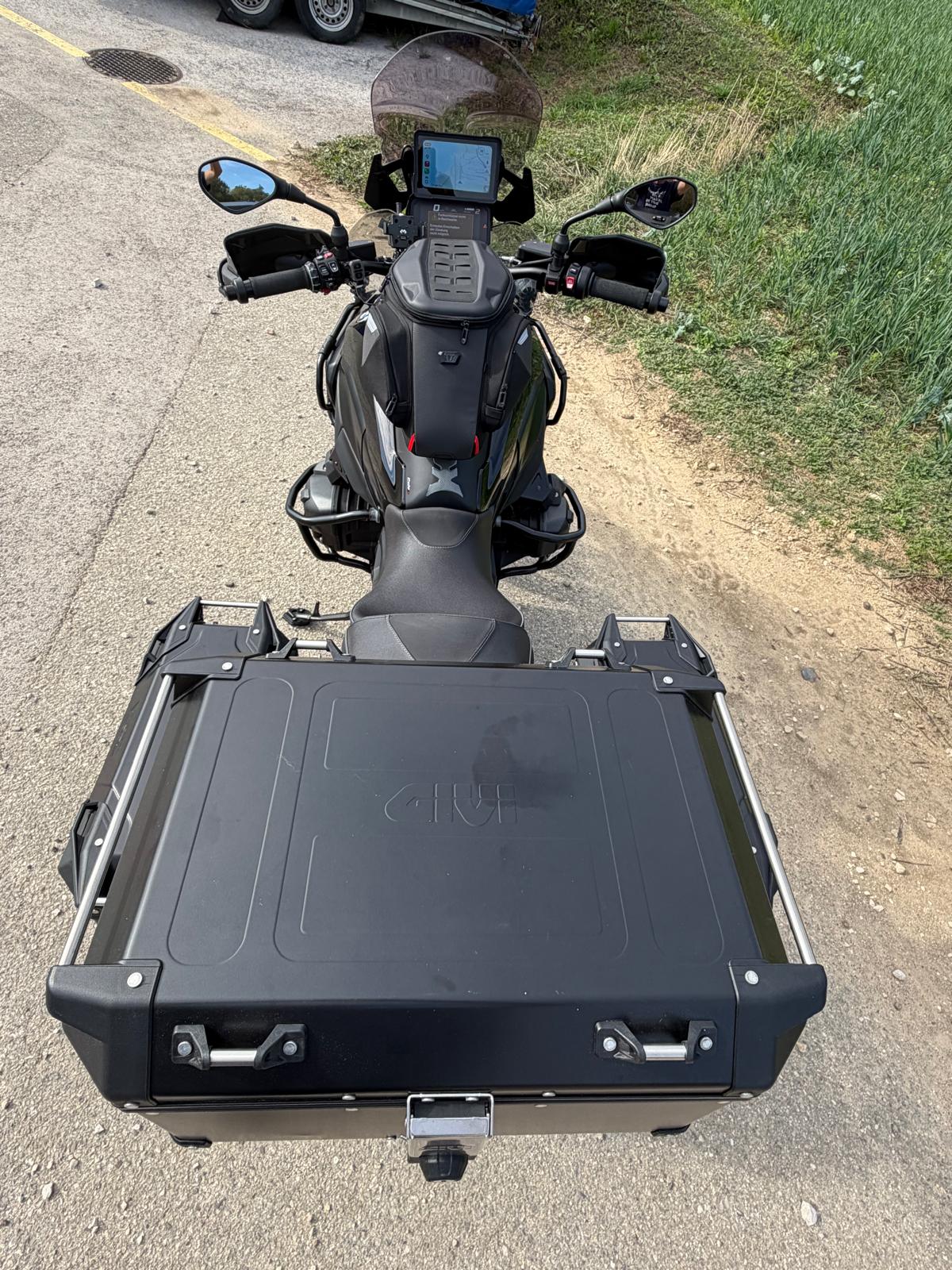 BMW R 1300 GS Triple Black Storm Metalic-image-7