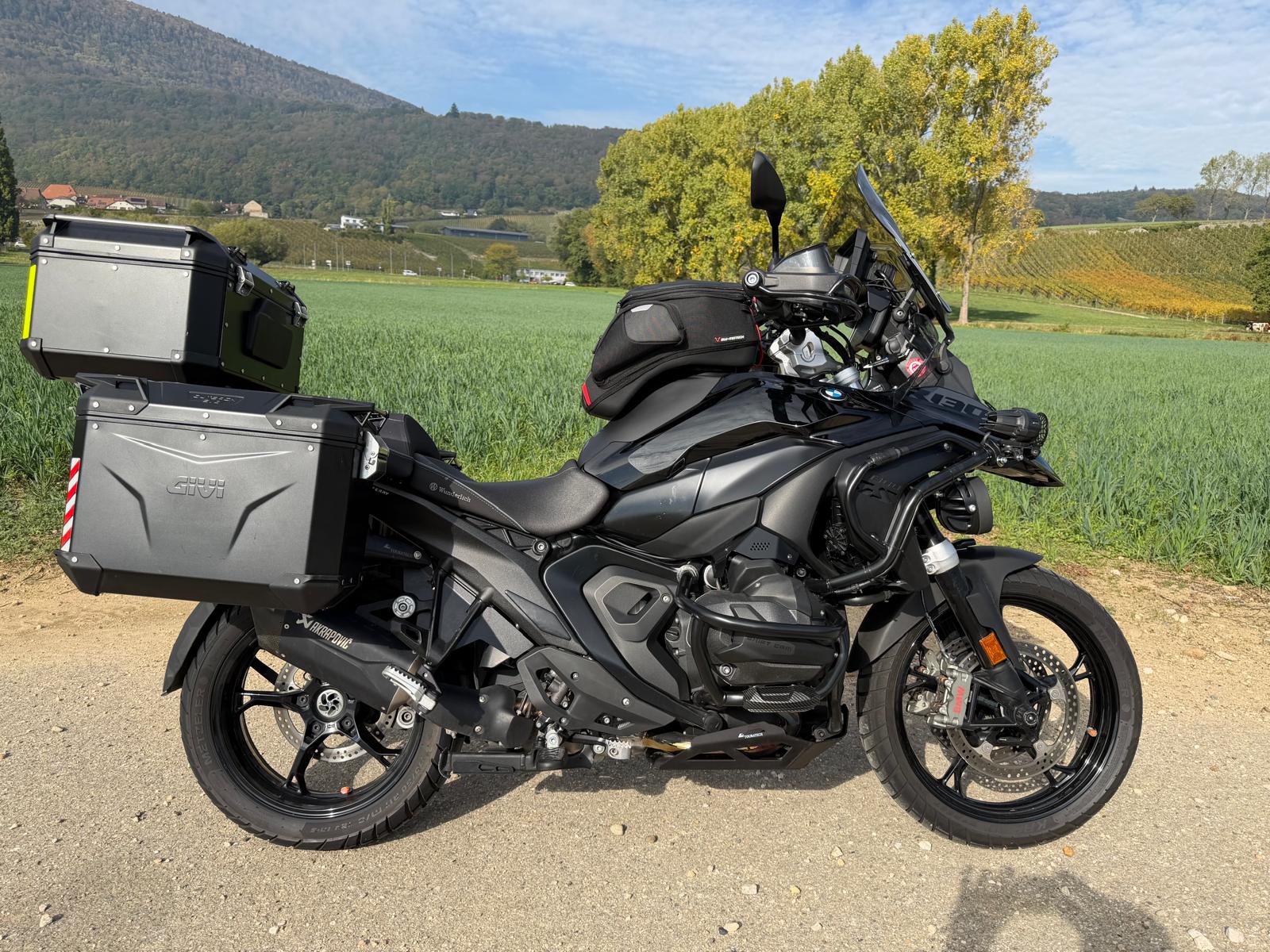 BMW R 1300 GS Triple Black Storm Metalic-image-5