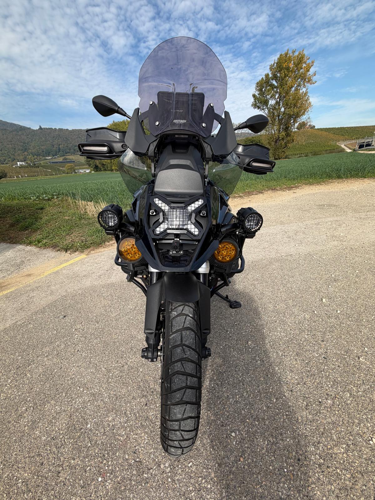 BMW R 1300 GS Triple Black Storm Metalic-image-3
