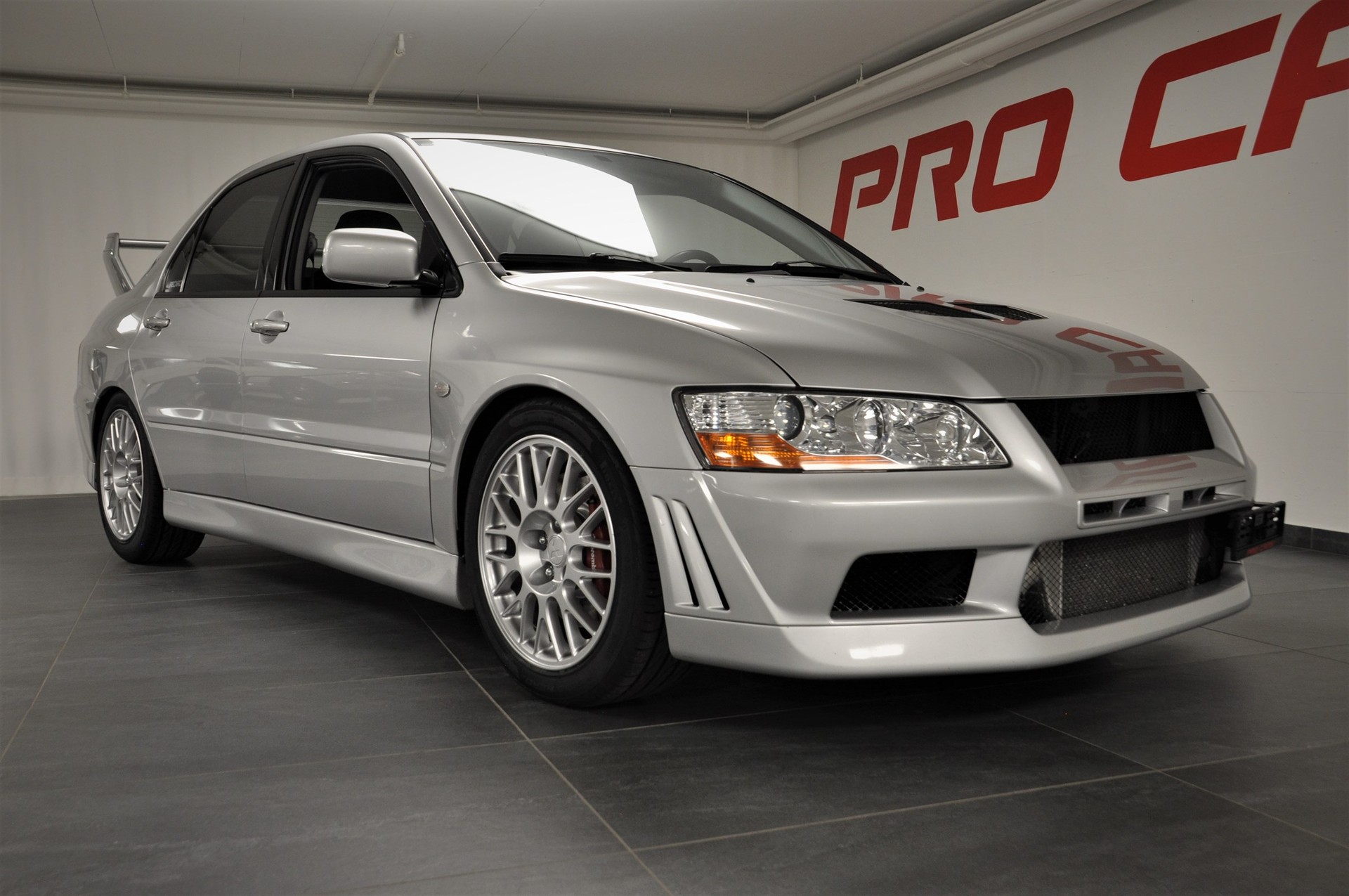 MITSUBISHI Lancer Evo VII RS-2