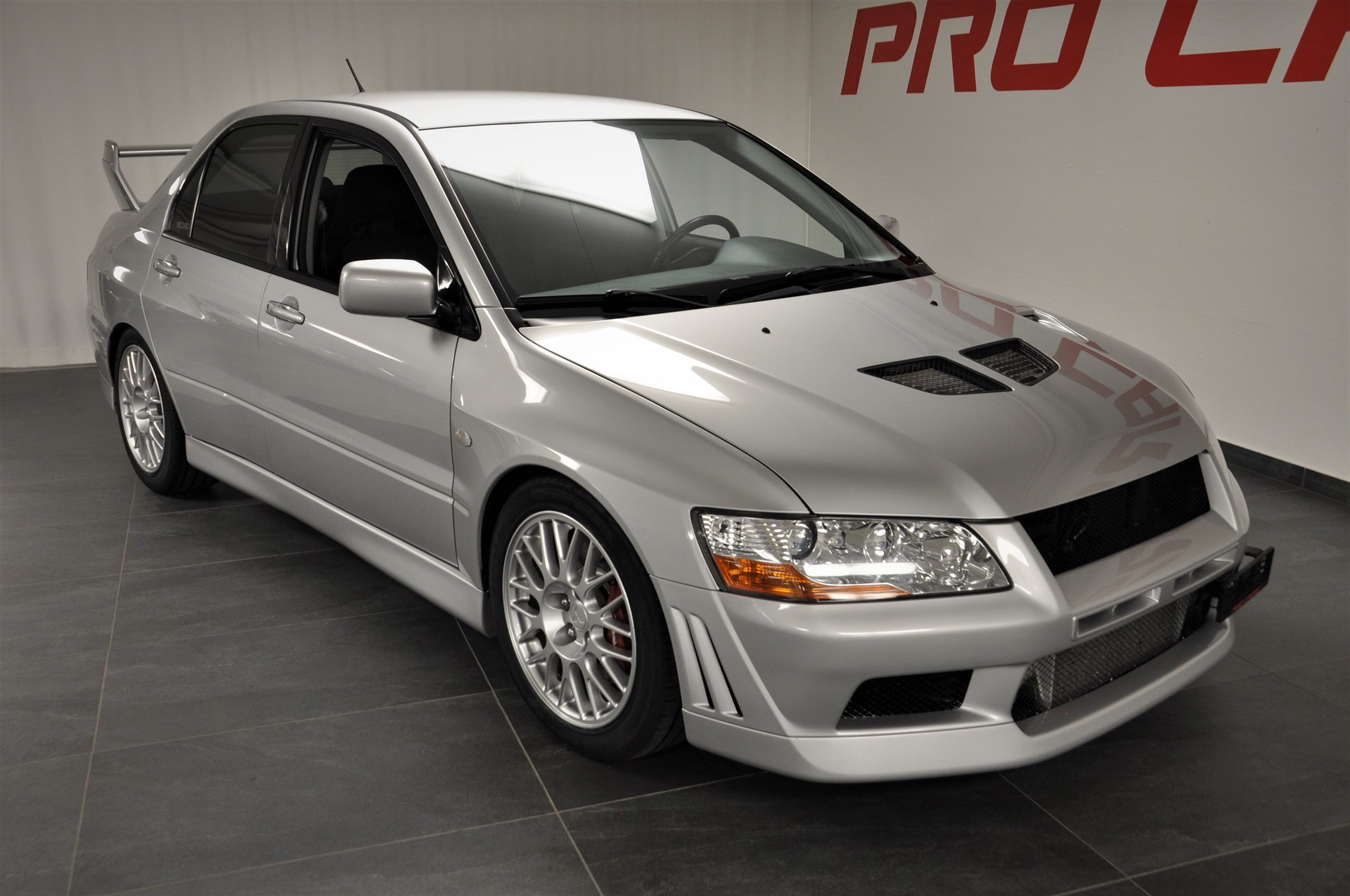 MITSUBISHI Lancer Evo VII RS-2-image-1