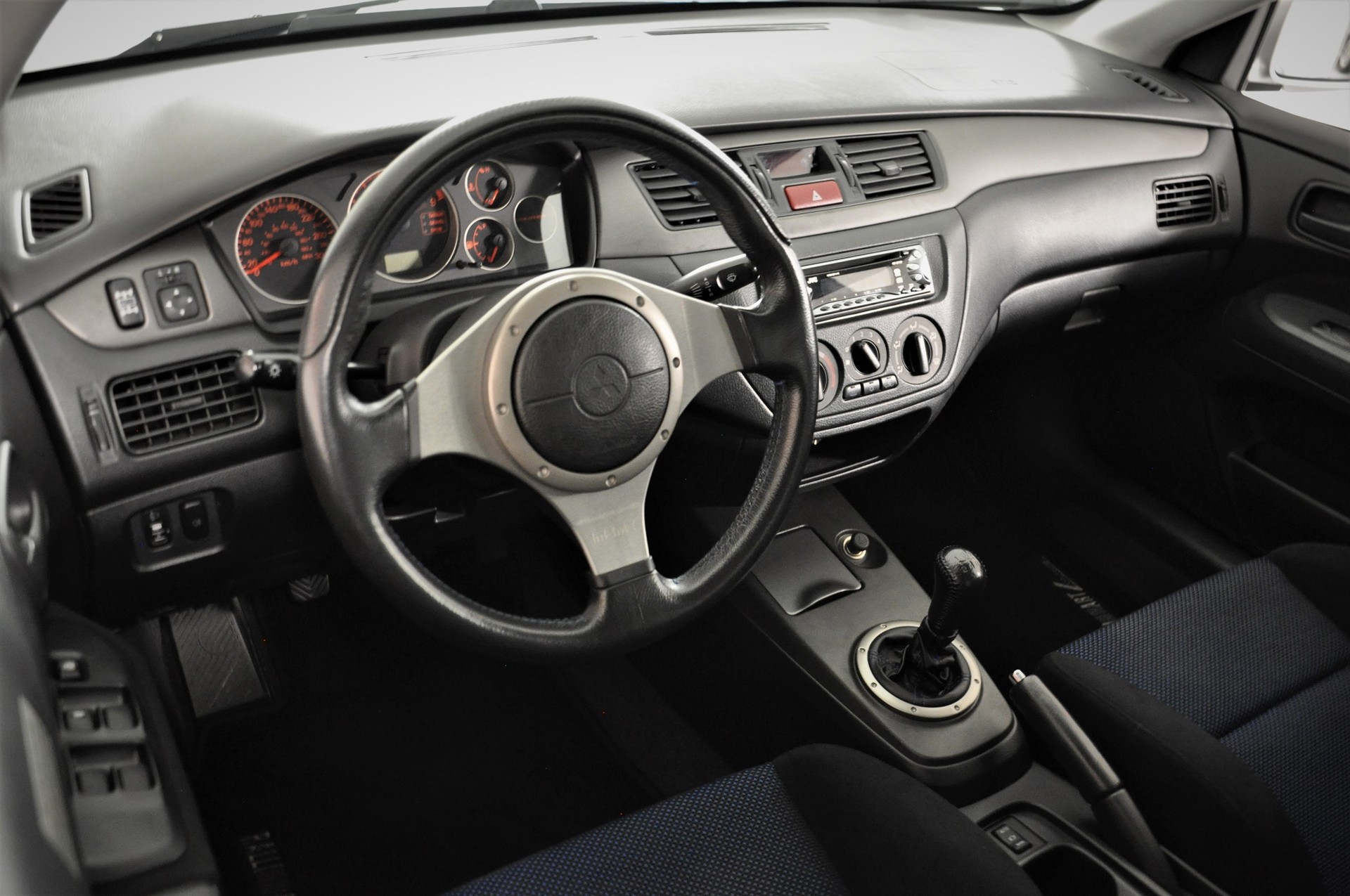 MITSUBISHI Lancer Evo VII RS-2-image-11