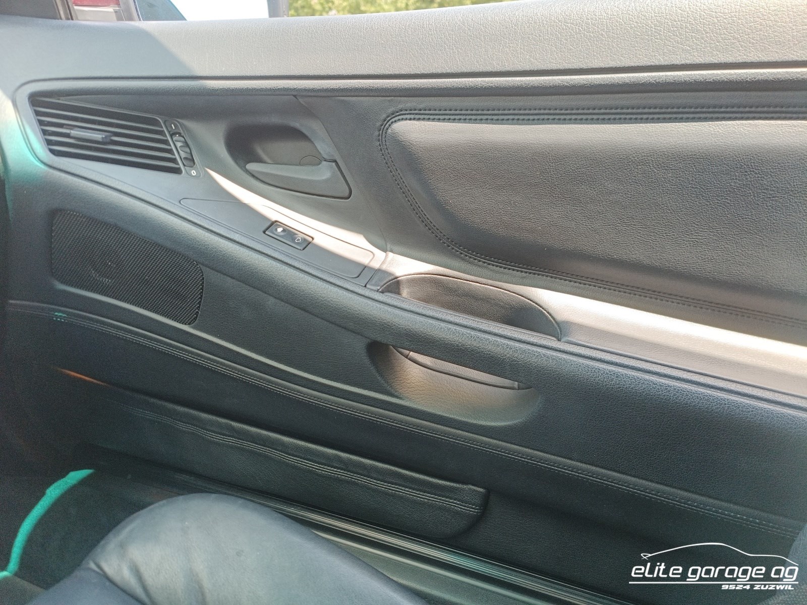 BMW 850Ci-image-13