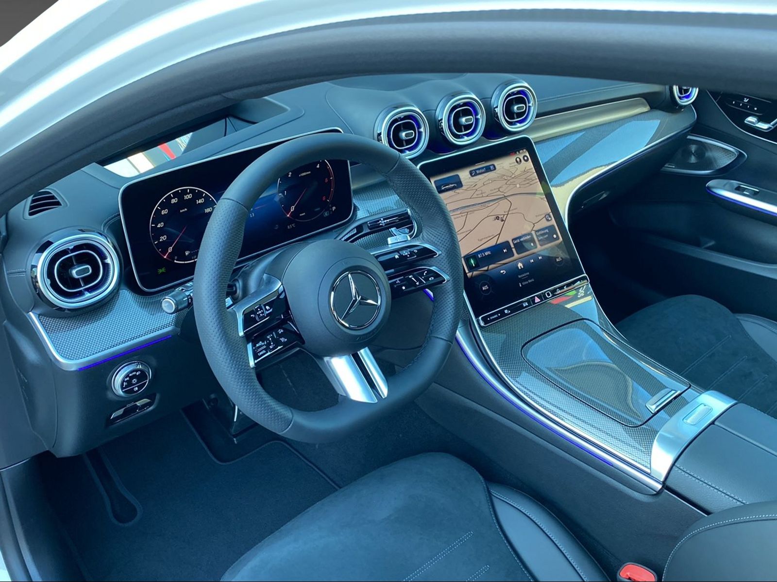 MERCEDES-BENZ C 220 d 4Matic T-Modell Swiss Star-image-7